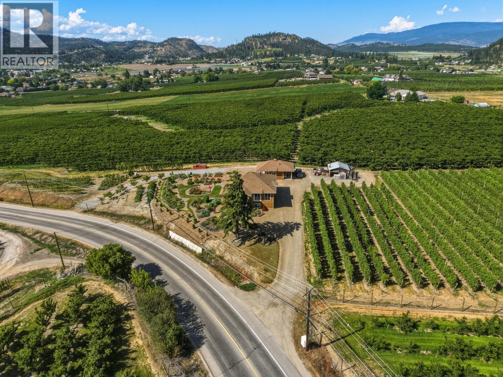 2400 Longhill Road, Kelowna, British Columbia  V1V 2G3 - Photo 72 - 10389272