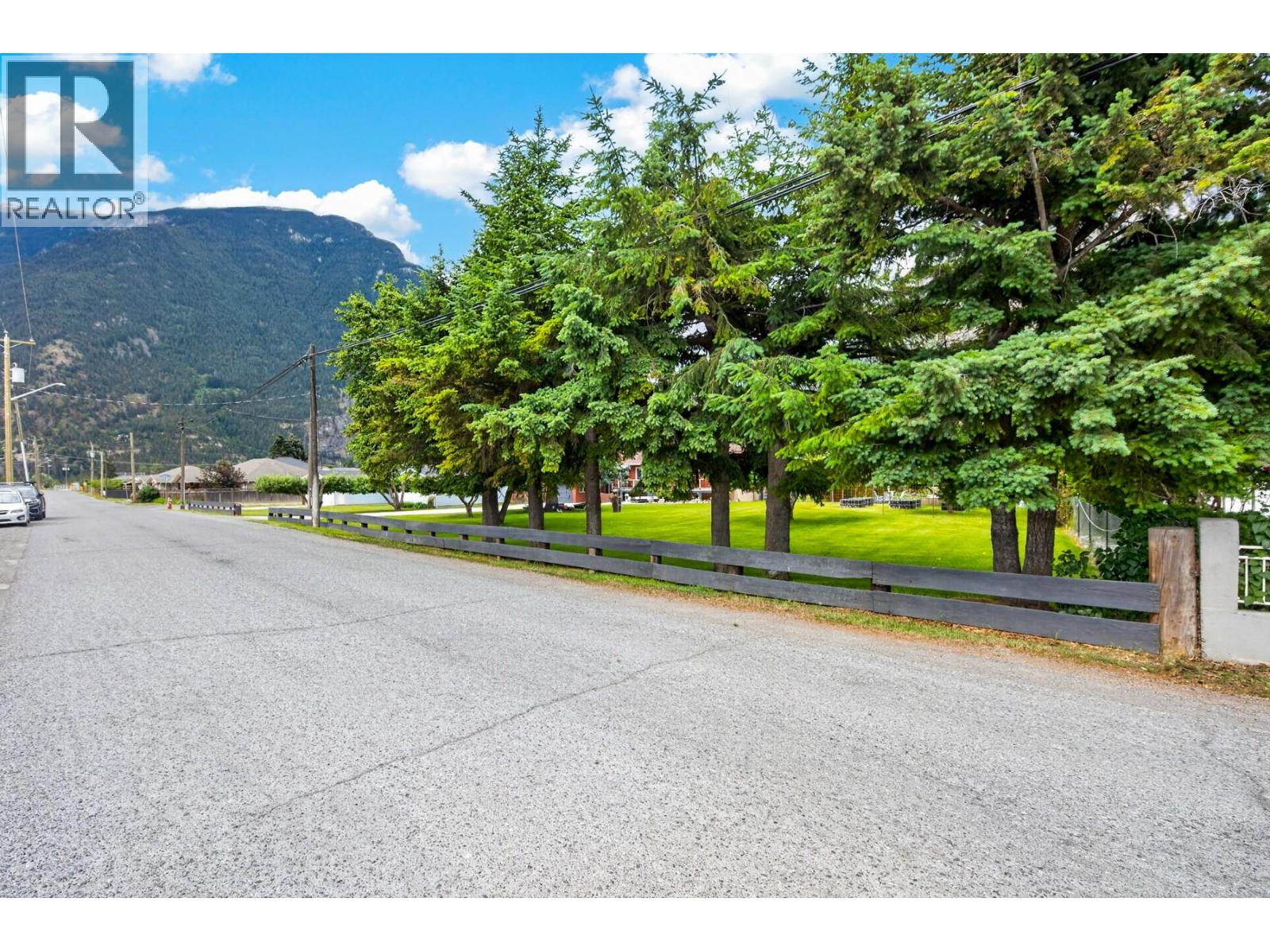 1477 Main Street, Lillooet, British Columbia  V0K 1V0 - Photo 44 - 10390570