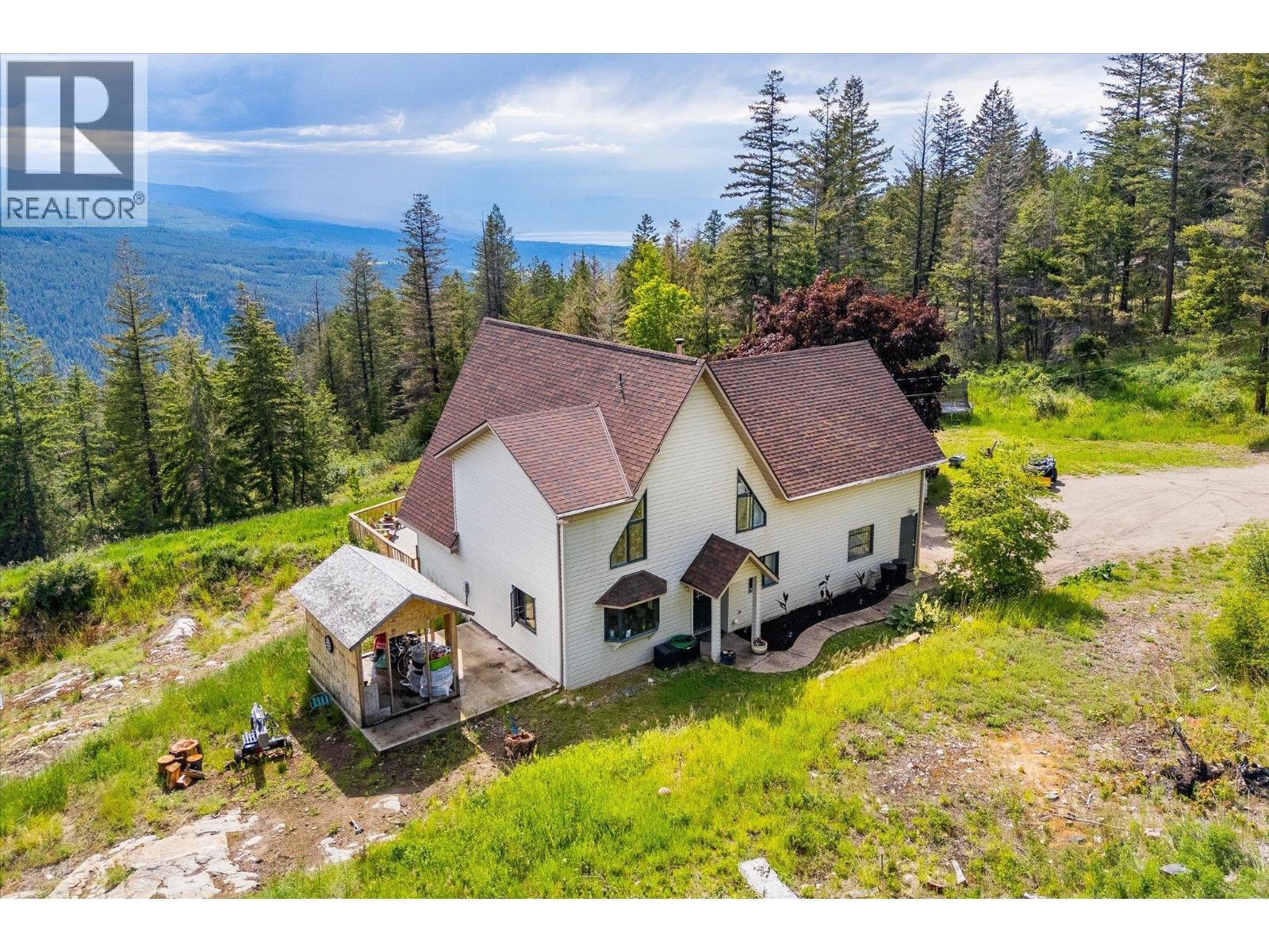 1957 Huckleberry Road, Kelowna, British Columbia  V1X 4K4 - Photo 2 - 10390218