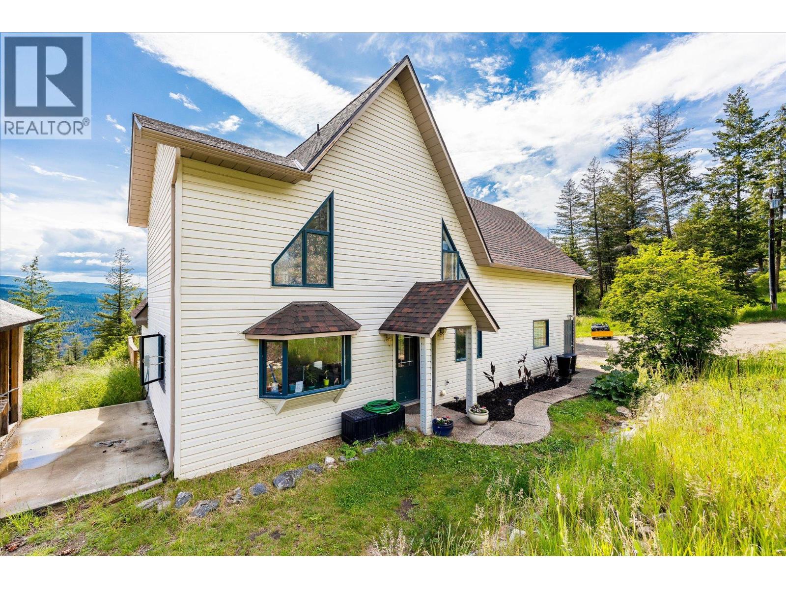 1957 Huckleberry Road, Kelowna, British Columbia  V1X 4K4 - Photo 3 - 10390218
