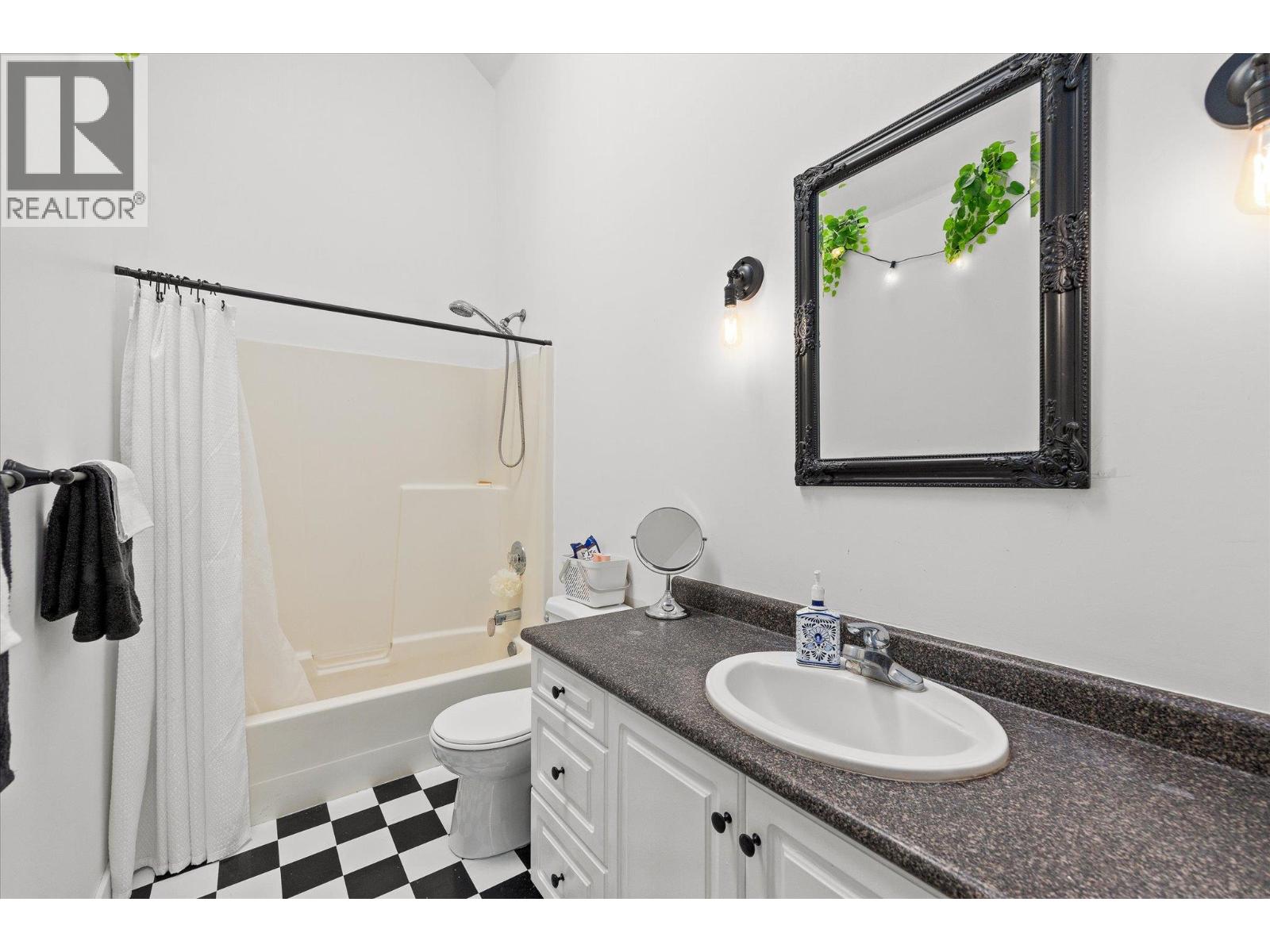 1957 Huckleberry Road, Kelowna, British Columbia  V1X 4K4 - Photo 34 - 10390218