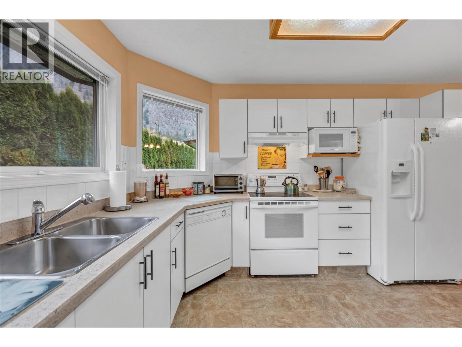 3038 Orchard Drive Unit# 2, Keremeos, British Columbia  V0X 1N1 - Photo 10 - 10390399