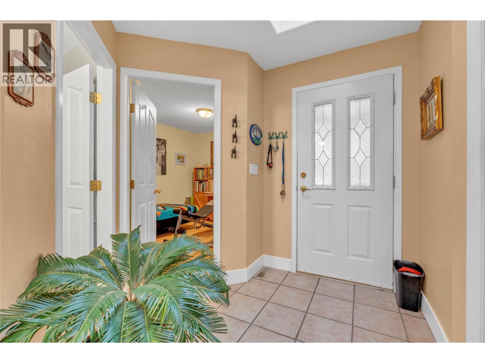 3038 Orchard Drive Unit# 2, Keremeos, British Columbia  V0X 1N1 - Photo 3 - 10390399