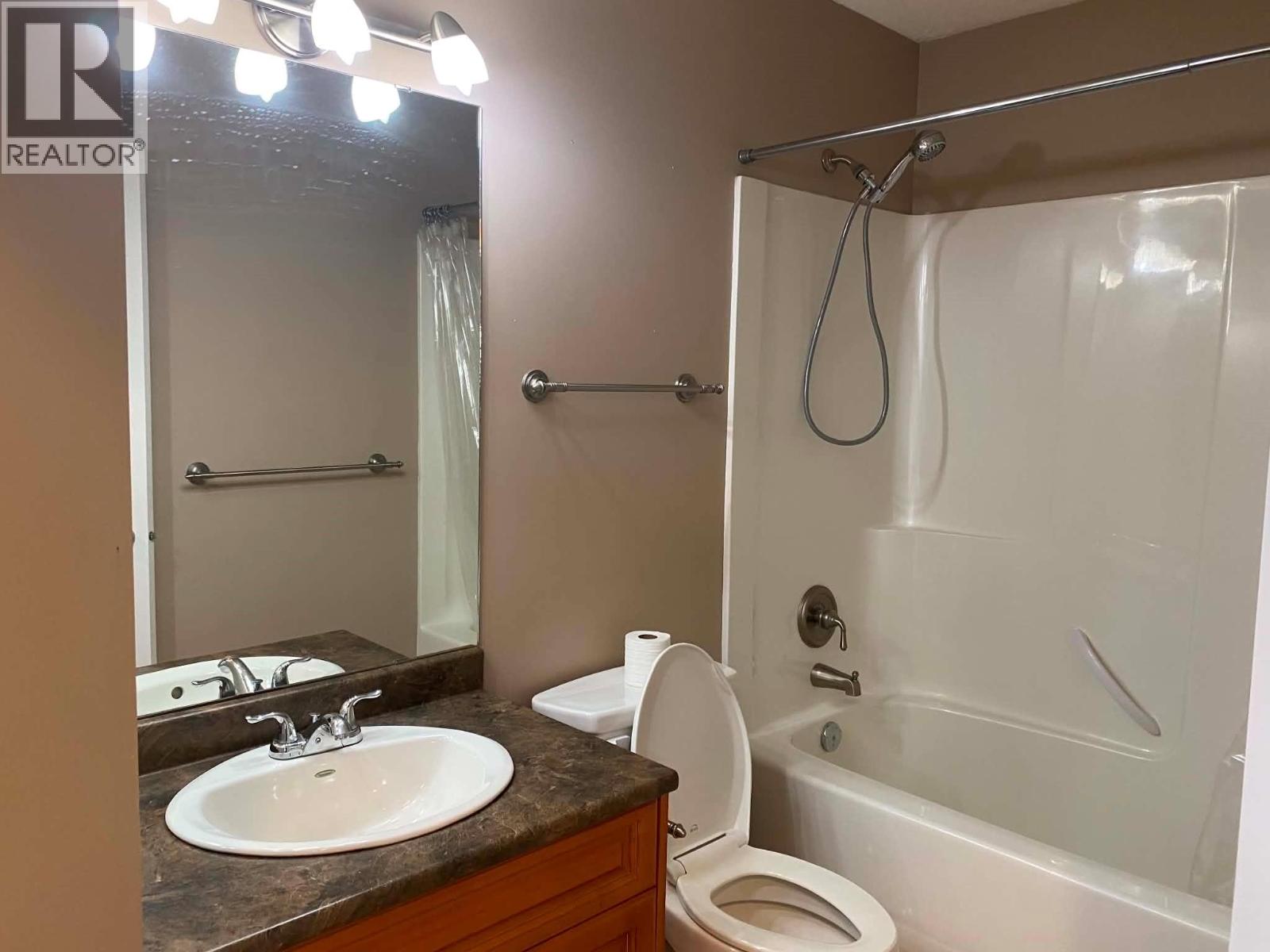 5404 Hillside Avenue, Chetwynd, British Columbia  V0C 1J0 - Photo 7 - 10390745