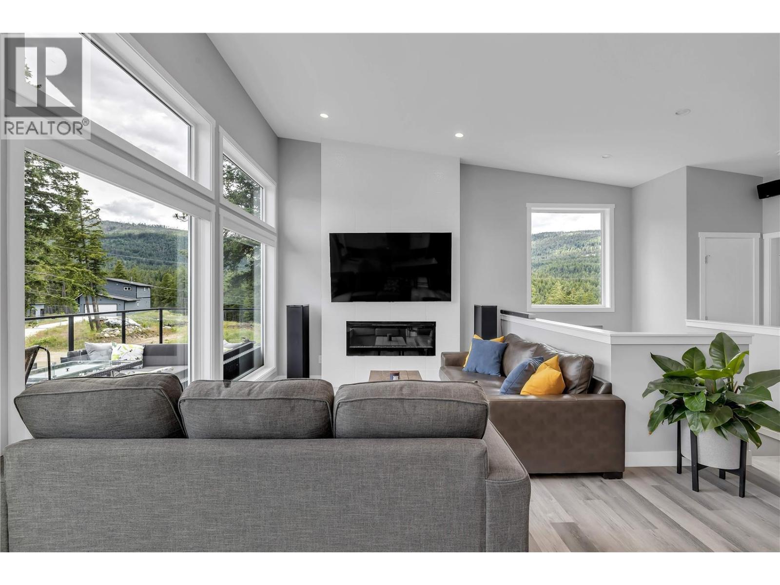 7210 Dunwaters Road, Kelowna, British Columbia  V1Z 3W5 - Photo 21 - 10390559