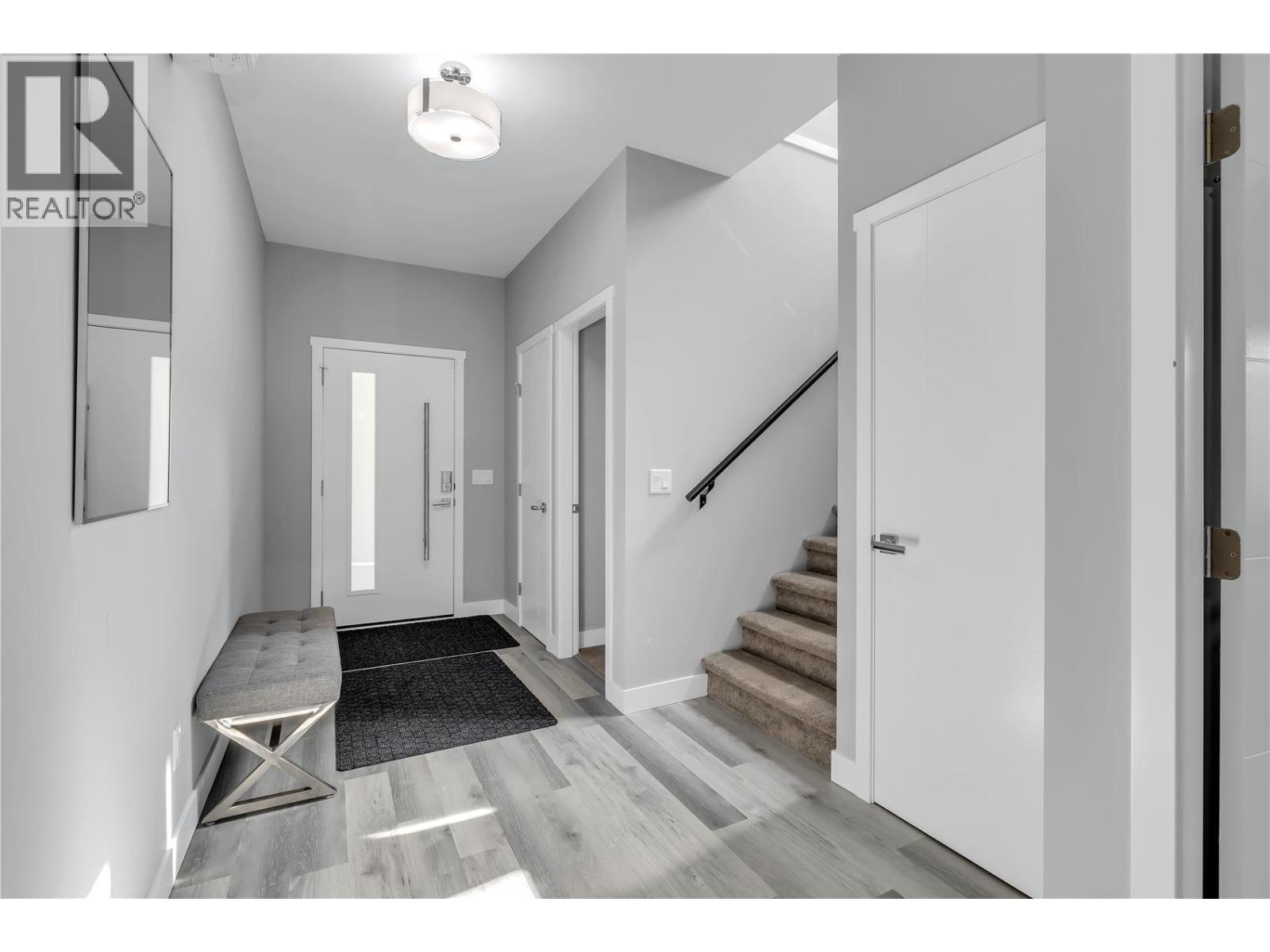 7210 Dunwaters Road, Kelowna, British Columbia  V1Z 3W5 - Photo 32 - 10390559