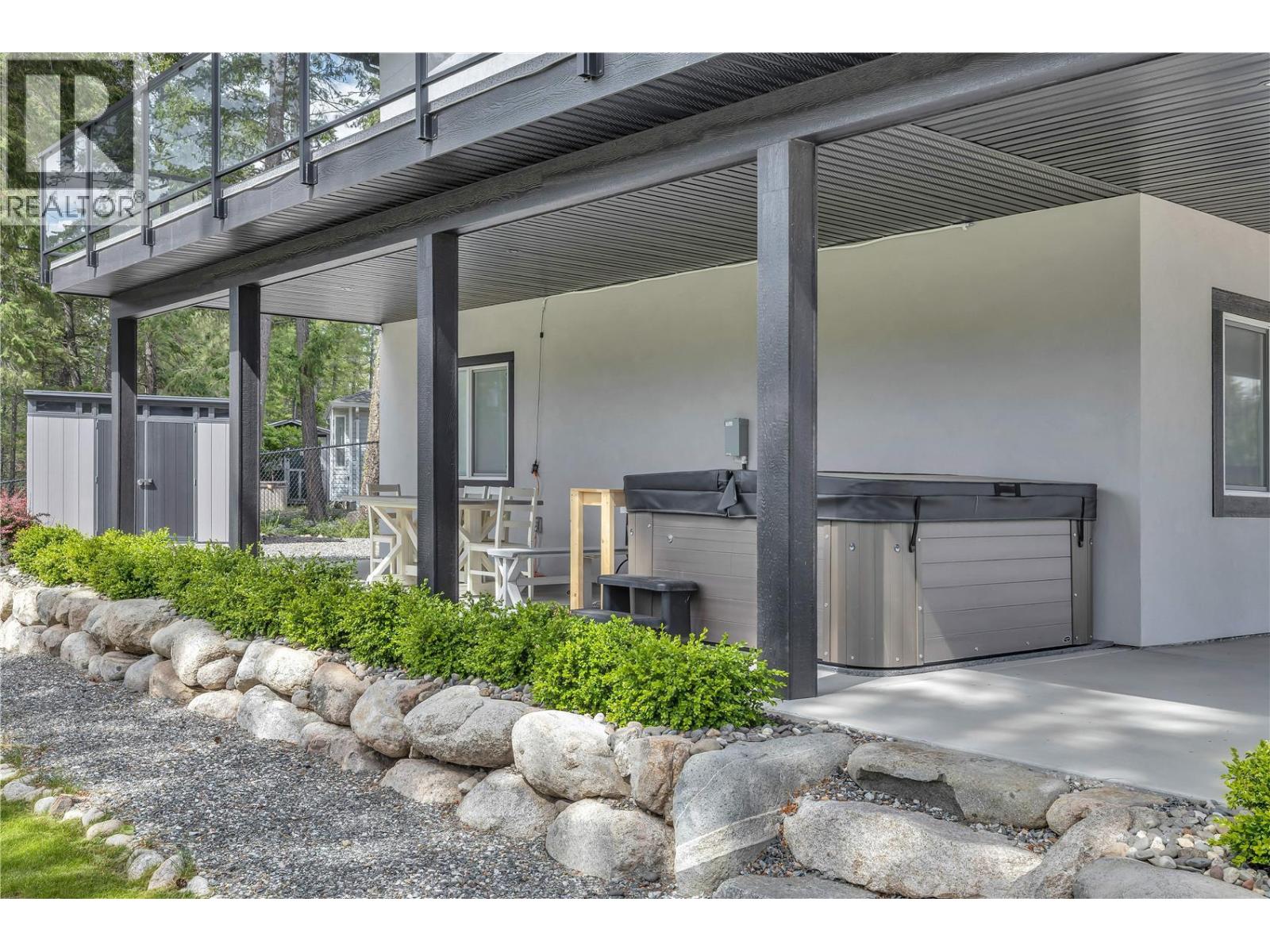 7210 Dunwaters Road, Kelowna, British Columbia  V1Z 3W5 - Photo 6 - 10390559