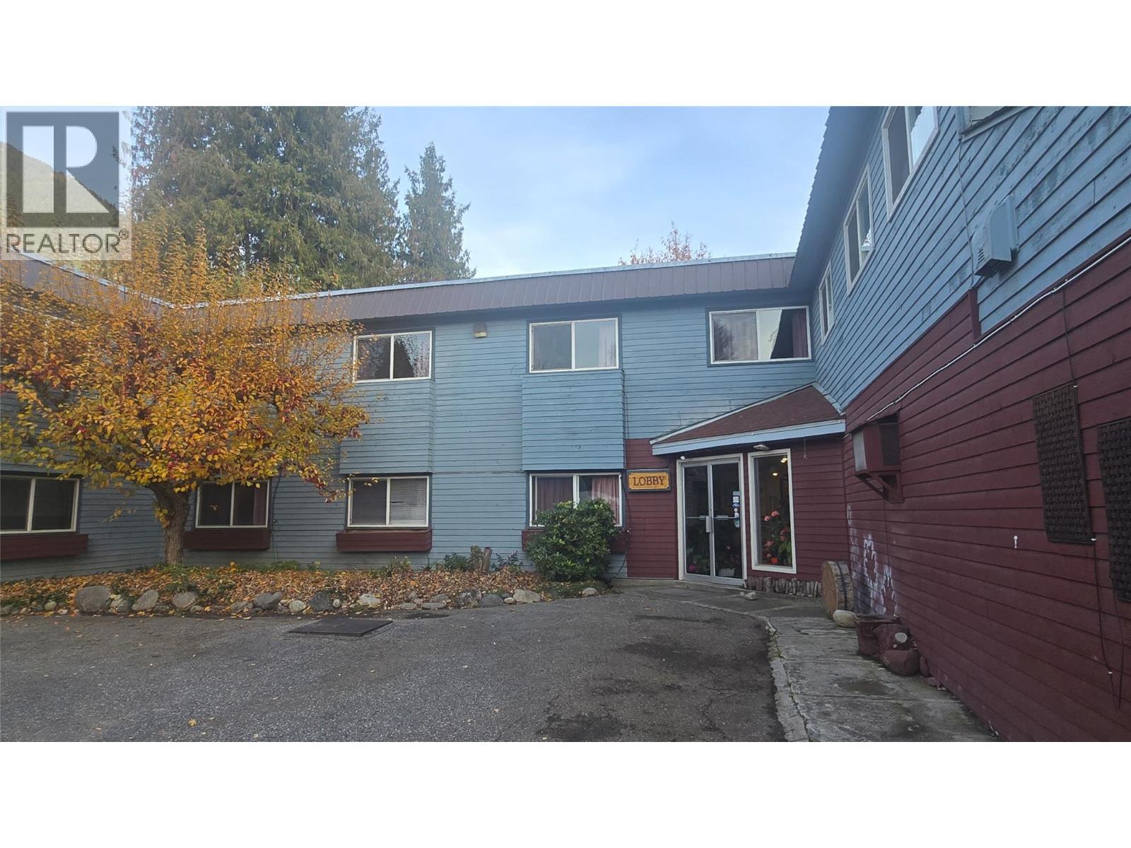 509 Slocan Avenue, New Denver, British Columbia  V0G 1S0 - Photo 3 - 10390226
