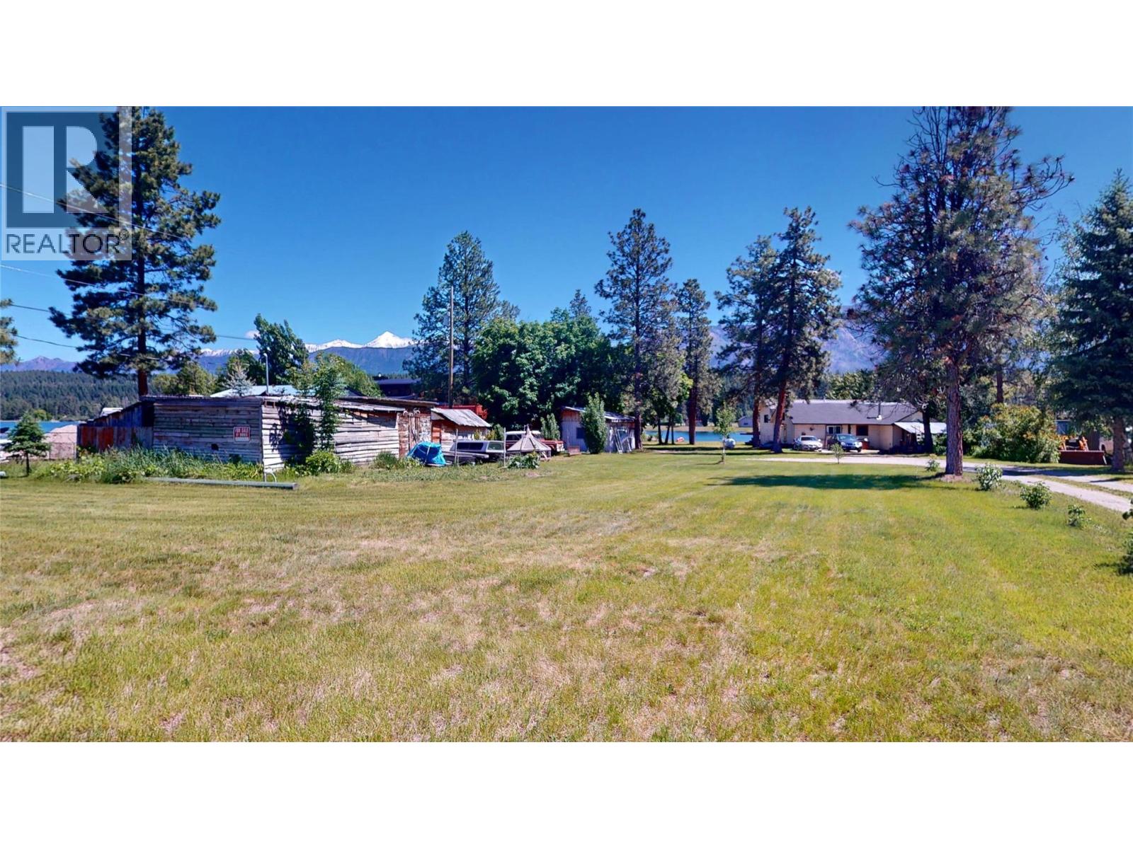 6604 Dogwood Road, Wasa, British Columbia  V0B 2K0 - Photo 3 - 10390670