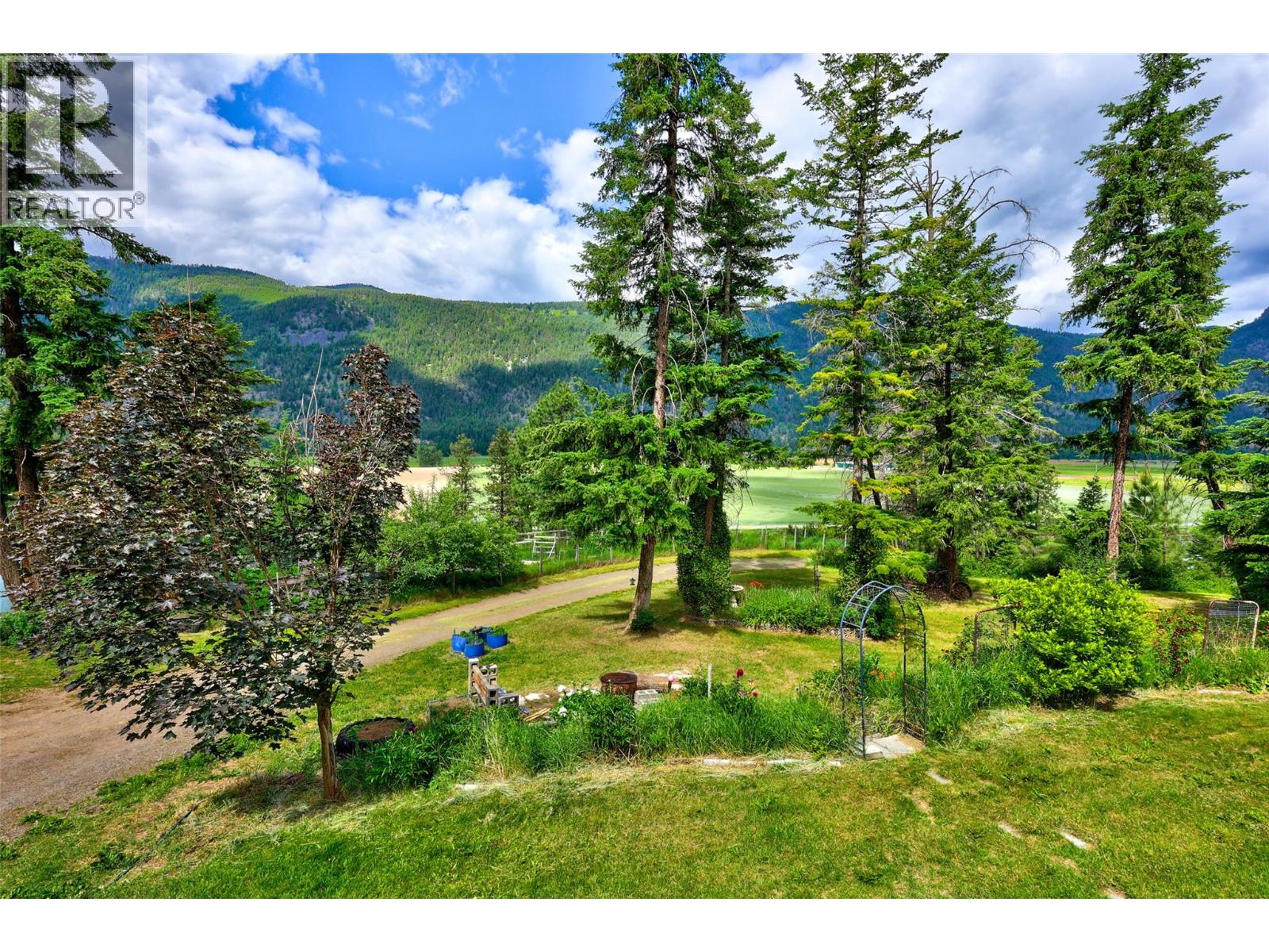 1120 Yellowhead Highway S, Mclure, British Columbia  V0E 2H0 - Photo 17 - 10390621