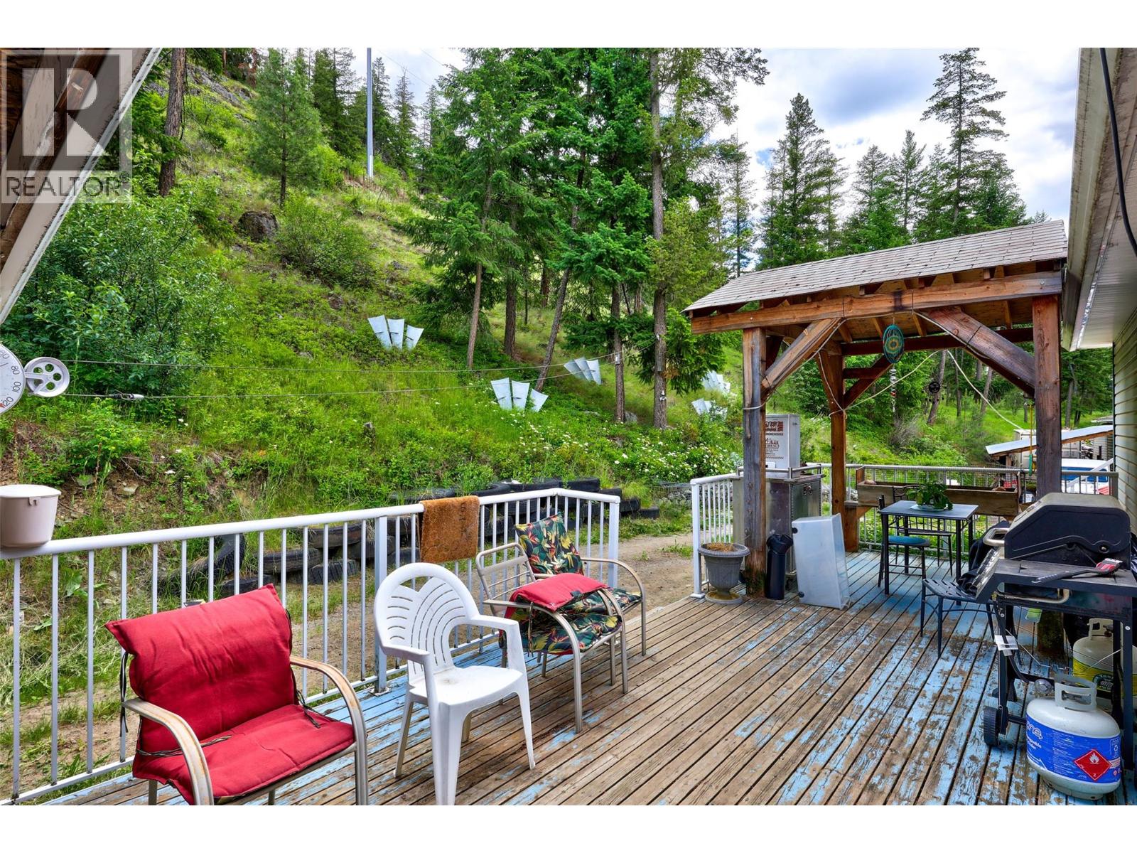 1120 Yellowhead Highway S, Mclure, British Columbia  V0E 2H0 - Photo 31 - 10390621