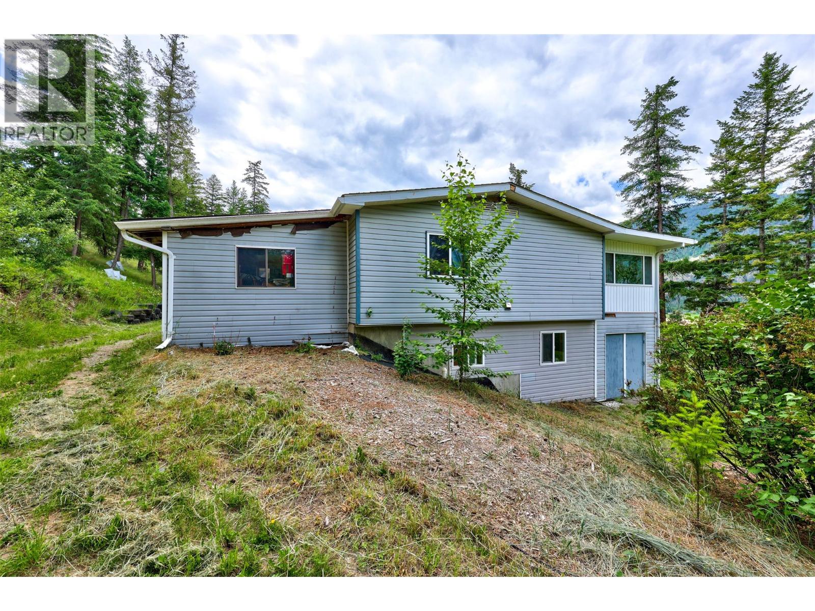 1120 Yellowhead Highway S, Mclure, British Columbia  V0E 2H0 - Photo 33 - 10390621