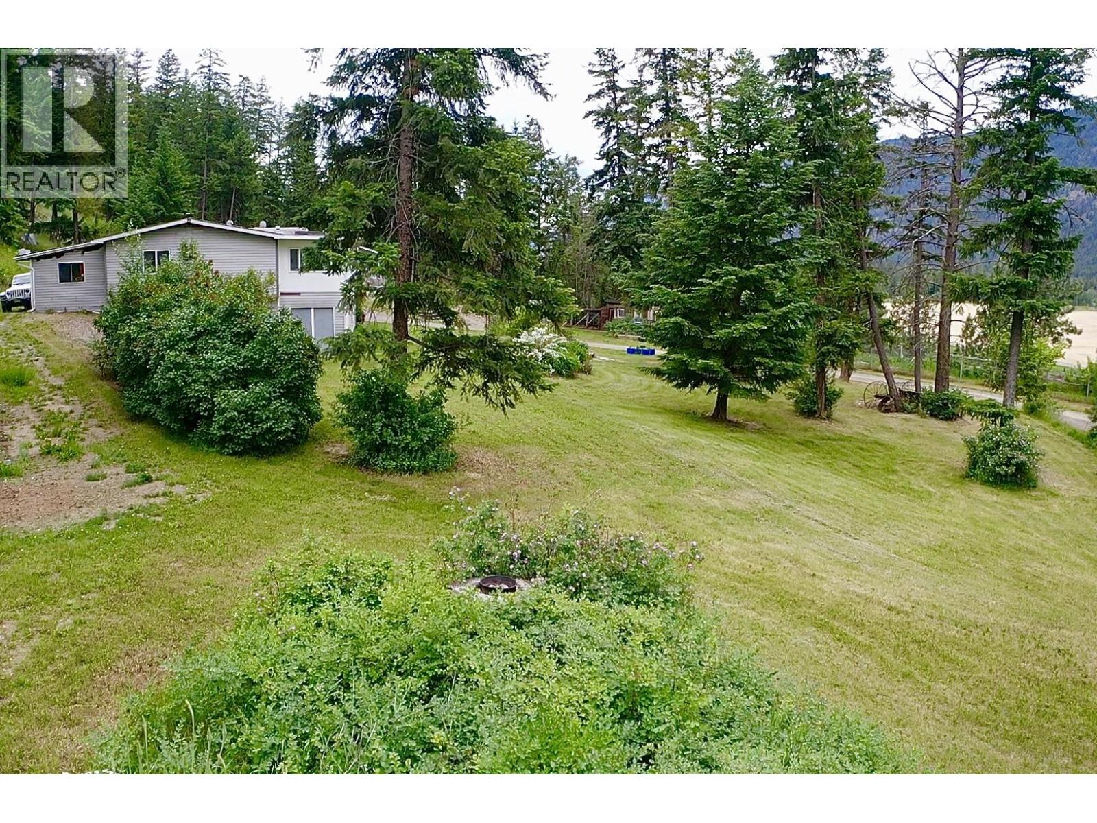 1120 Yellowhead Highway S, Mclure, British Columbia  V0E 2H0 - Photo 35 - 10390621