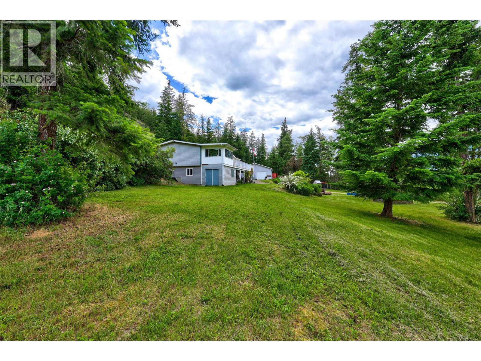 1120 Yellowhead Highway S, Mclure, British Columbia  V0E 2H0 - Photo 37 - 10390621