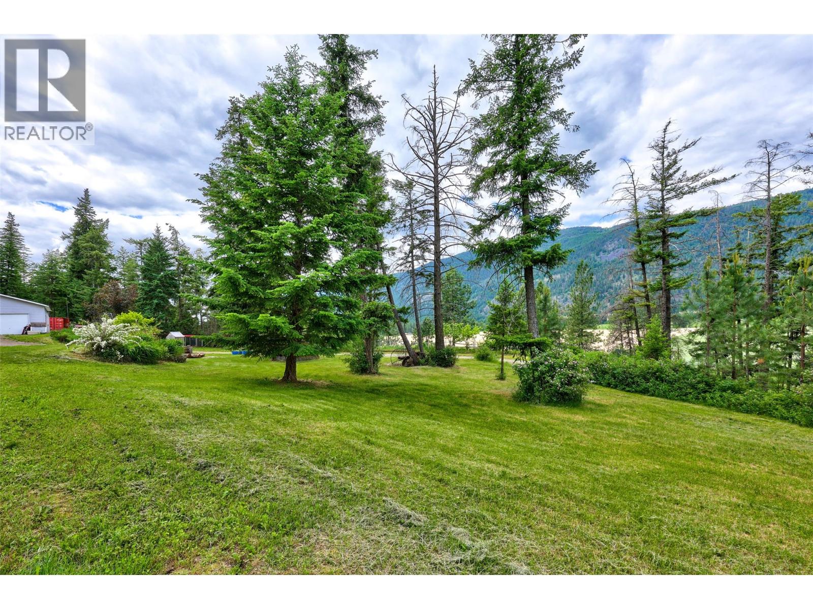 1120 Yellowhead Highway S, Mclure, British Columbia  V0E 2H0 - Photo 38 - 10390621