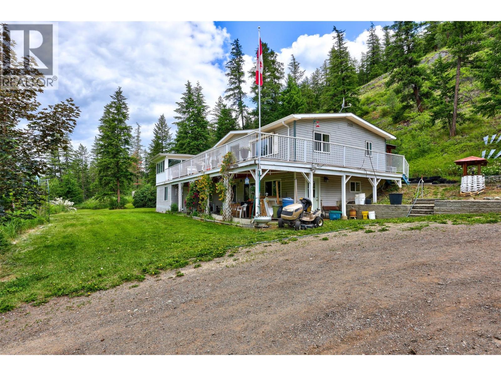 1120 Yellowhead Highway S, Mclure, British Columbia  V0E 2H0 - Photo 41 - 10390621