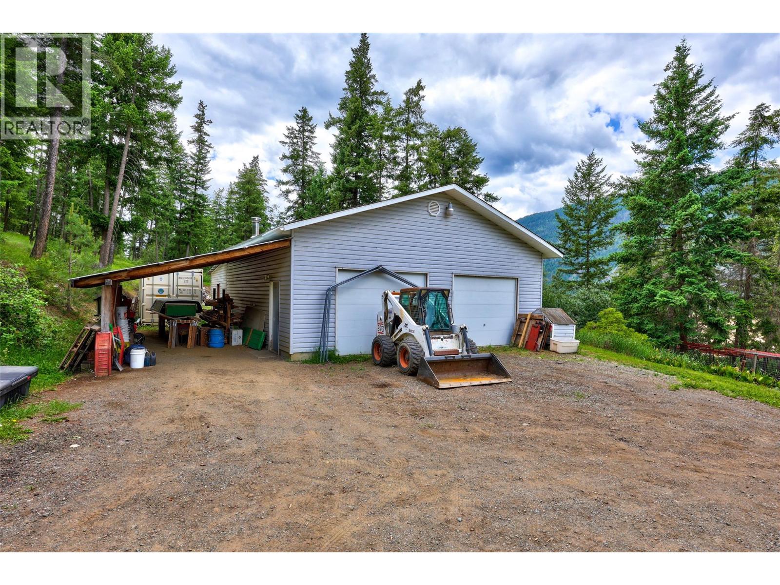 1120 Yellowhead Highway S, Mclure, British Columbia  V0E 2H0 - Photo 42 - 10390621