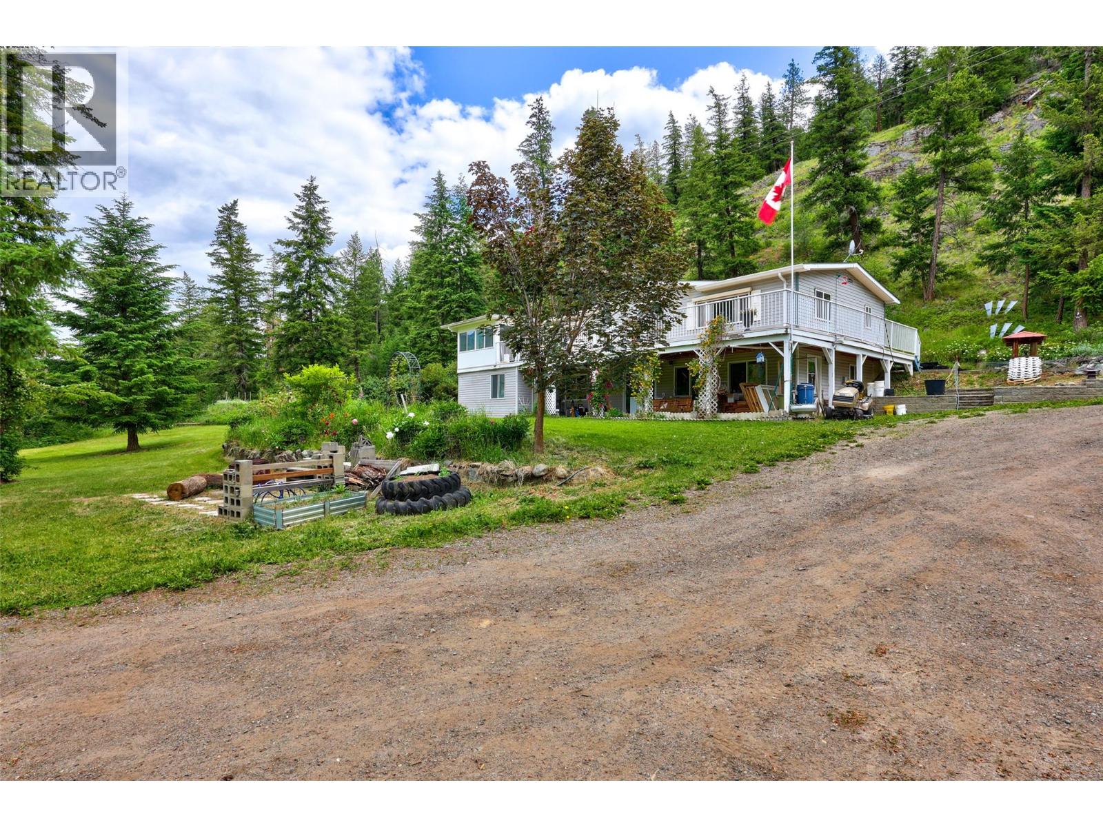 1120 Yellowhead Highway S, Mclure, British Columbia  V0E 2H0 - Photo 6 - 10390621