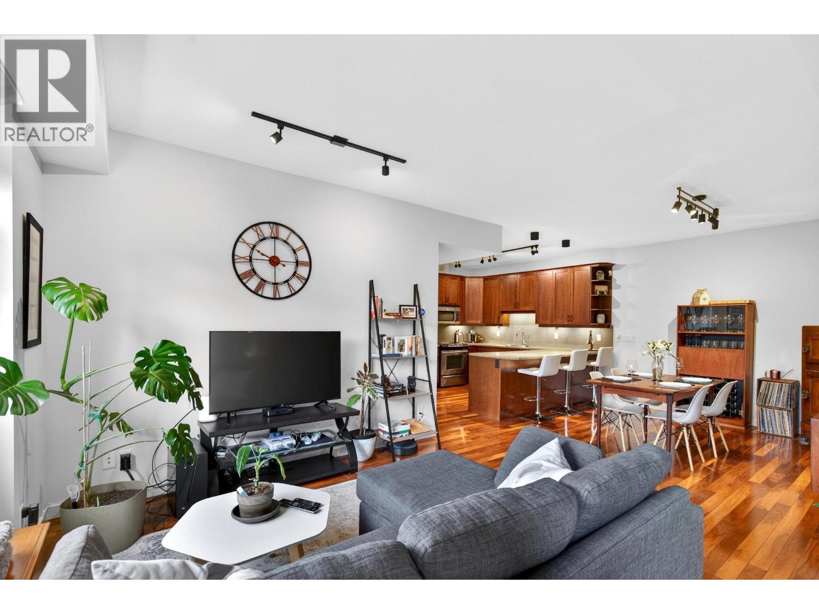 511 Yates Road N Unit# 206, Kelowna, British Columbia  V1V 2X2 - Photo 3 - 10390662