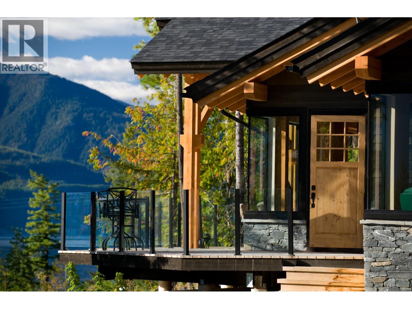 234 Walkers Lane, Kootenay Bay, British Columbia  V0B 1X0 - Photo 2 - 10390368