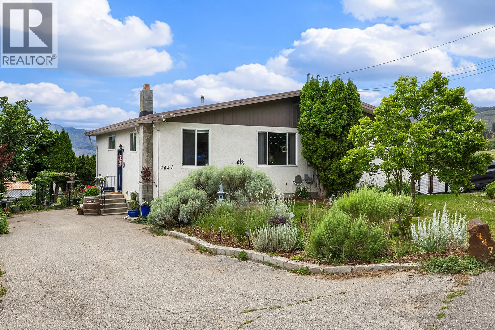 2447 Margaret Road, West Kelowna, British Columbia  V4T 1N6 - Photo 2 - 10390730