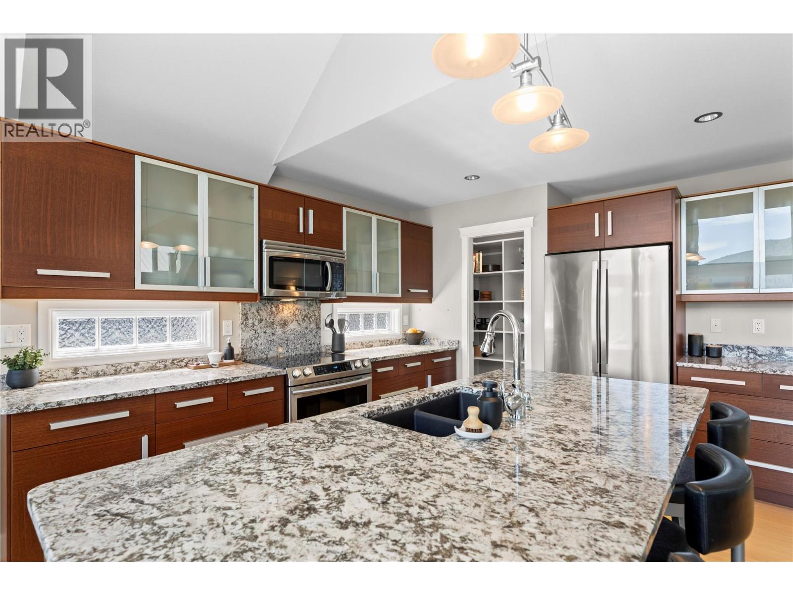 6421 Eagle Bay Road Unit# 13, Eagle Bay, British Columbia  V0E 1T0 - Photo 12 - 10388120