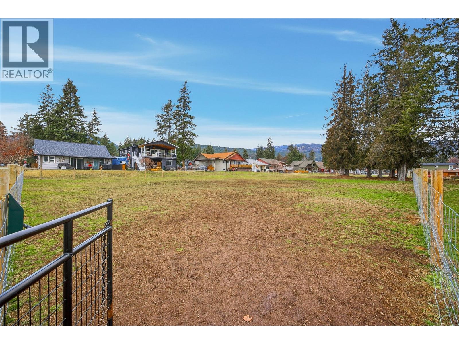 611 Nighthawk Avenue, Vernon, British Columbia  V1H 2A1 - Photo 50 - 10376433