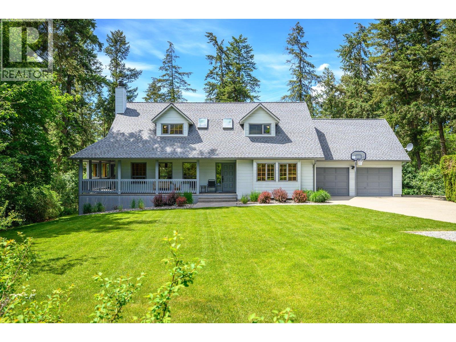 2245 Okanagan Street, Armstrong, British Columbia  V0E 1B0 - Photo 1 - 10390065