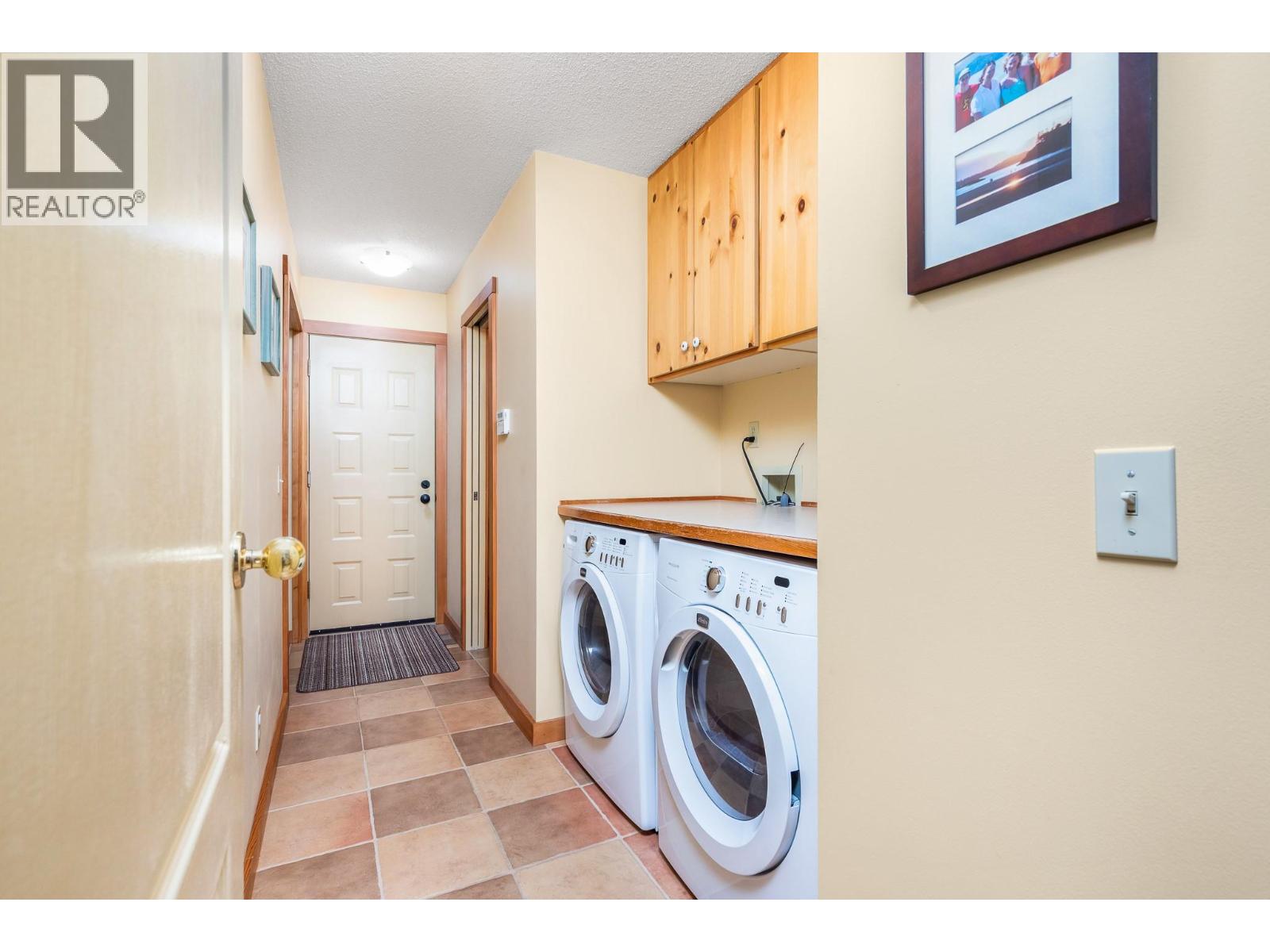 2245 Okanagan Street, Armstrong, British Columbia  V0E 1B0 - Photo 19 - 10390065