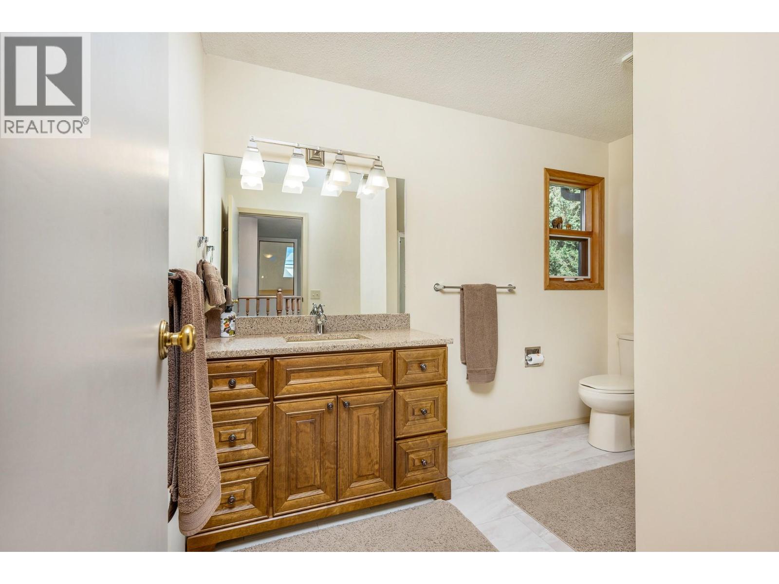 2245 Okanagan Street, Armstrong, British Columbia  V0E 1B0 - Photo 26 - 10390065