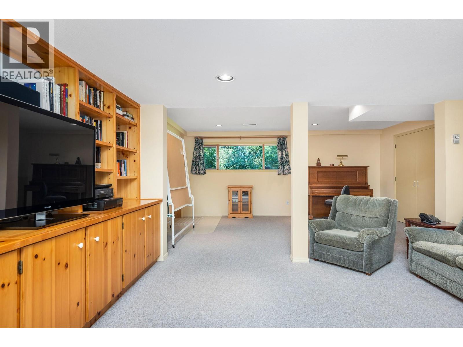2245 Okanagan Street, Armstrong, British Columbia  V0E 1B0 - Photo 30 - 10390065