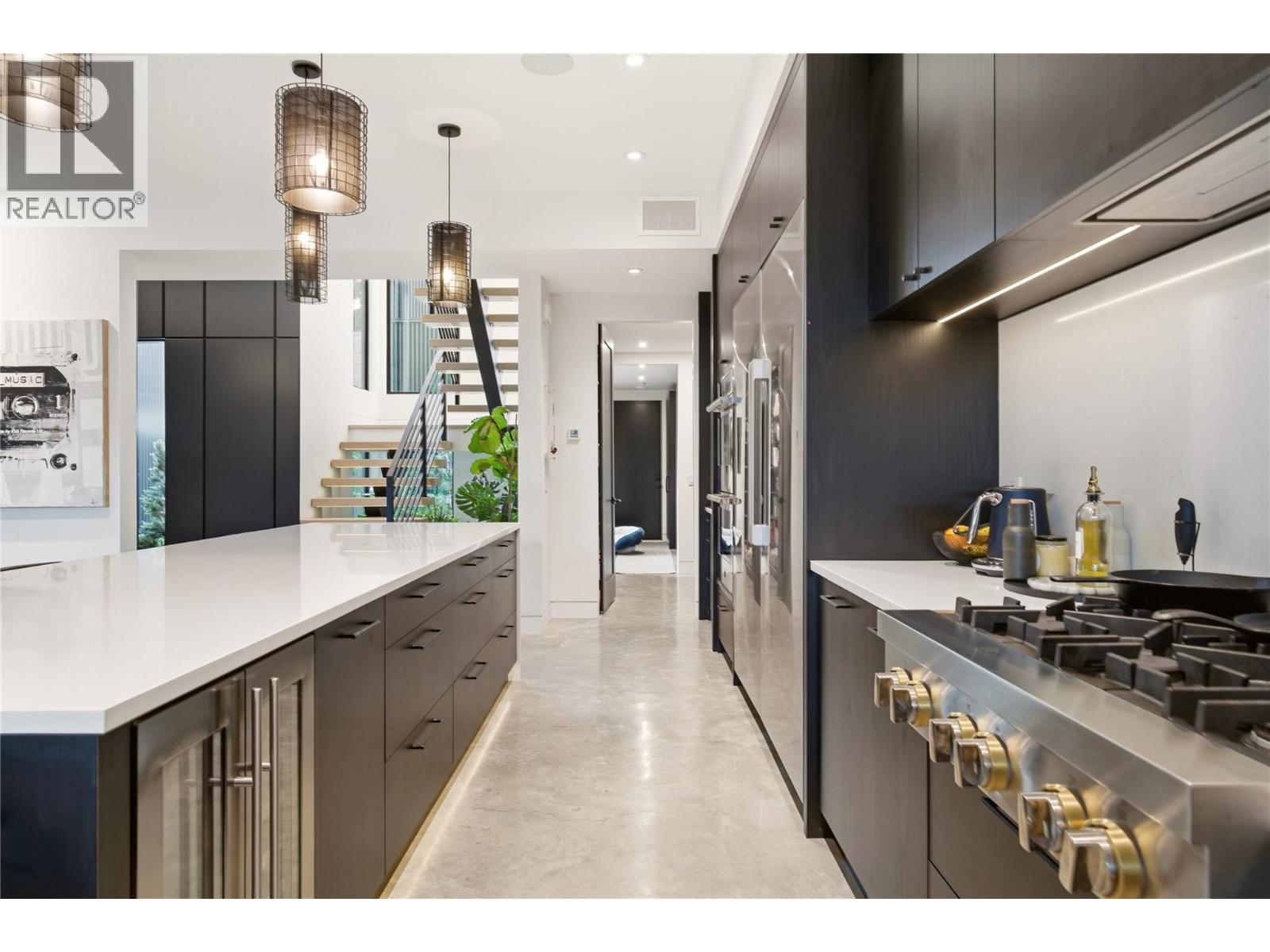 267 Lake Avenue, Kelowna, British Columbia  V1Y 5W6 - Photo 3 - 10390615