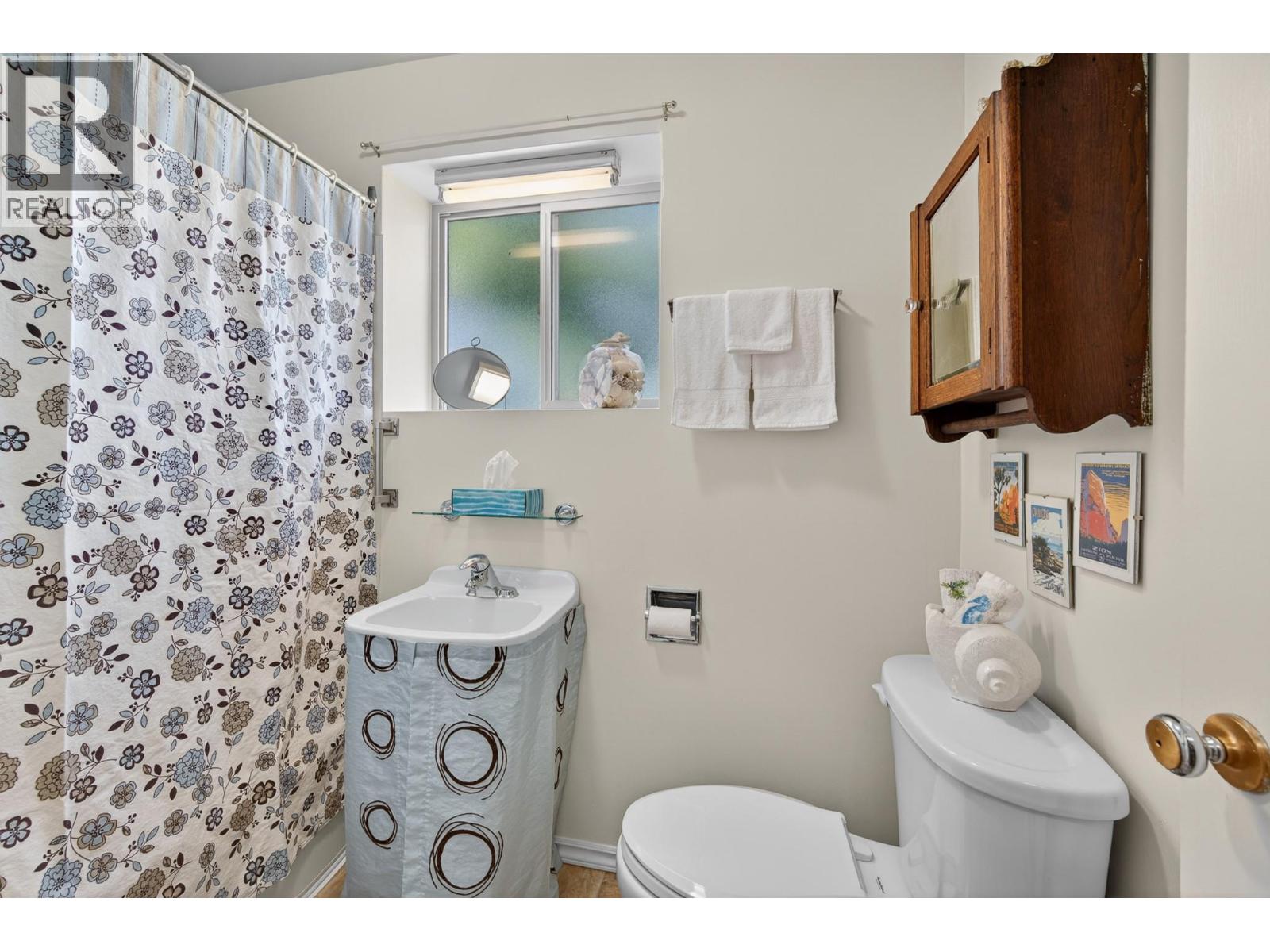 237 Schubert Drive, Kamloops, British Columbia  V2B 2E1 - Photo 17 - 10390608