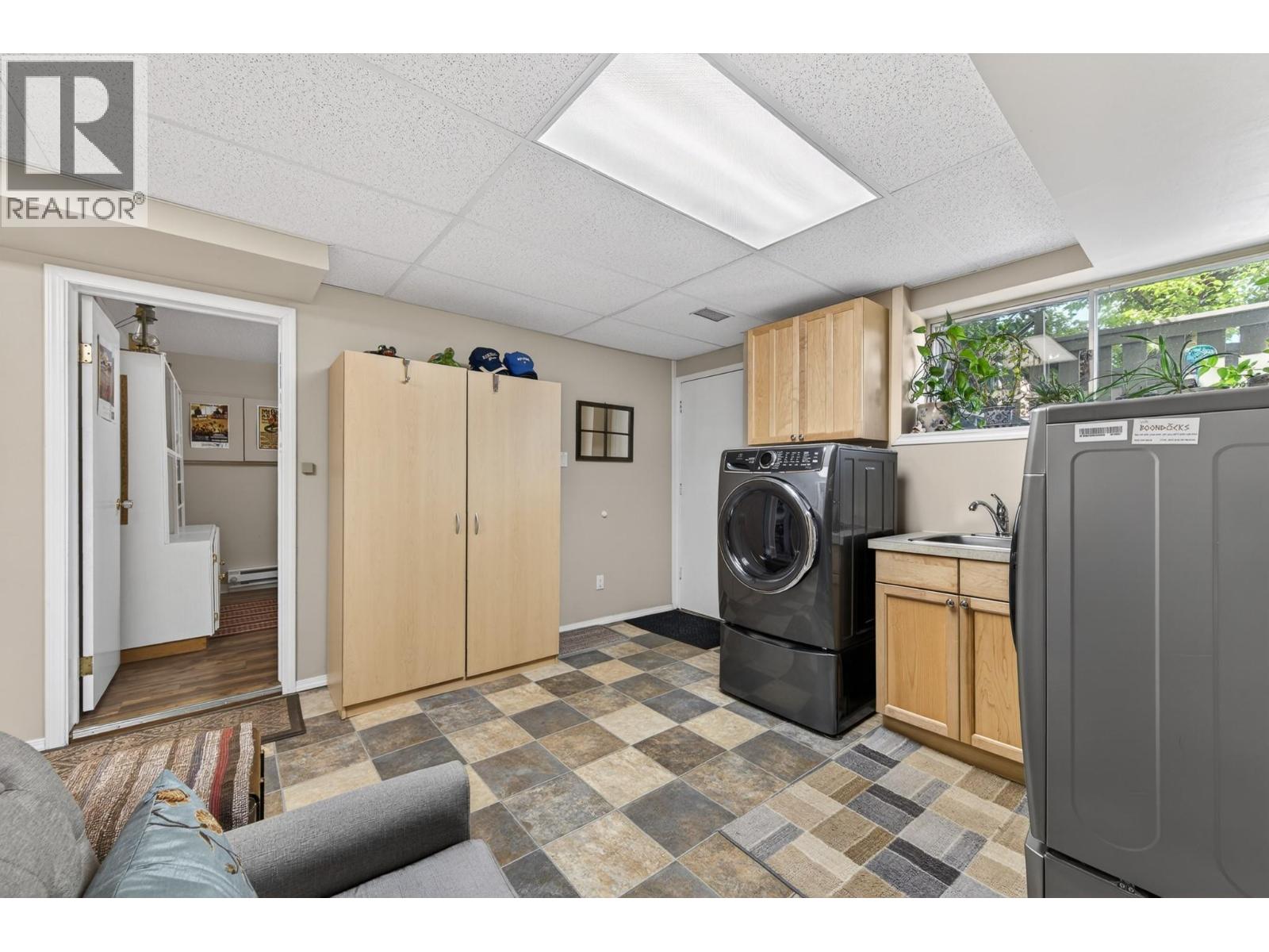 237 Schubert Drive, Kamloops, British Columbia  V2B 2E1 - Photo 20 - 10390608