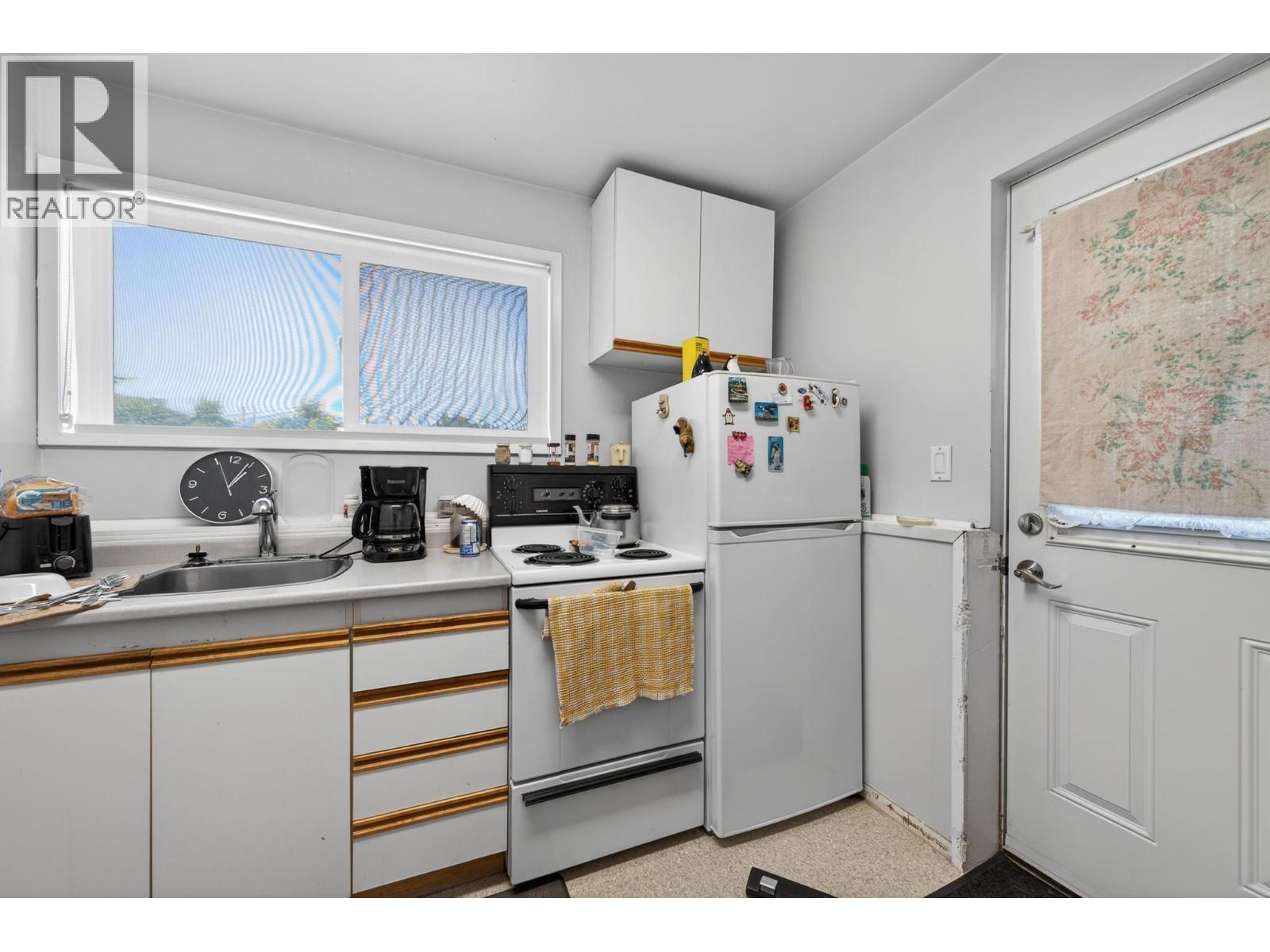 237 Schubert Drive, Kamloops, British Columbia  V2B 2E1 - Photo 29 - 10390608