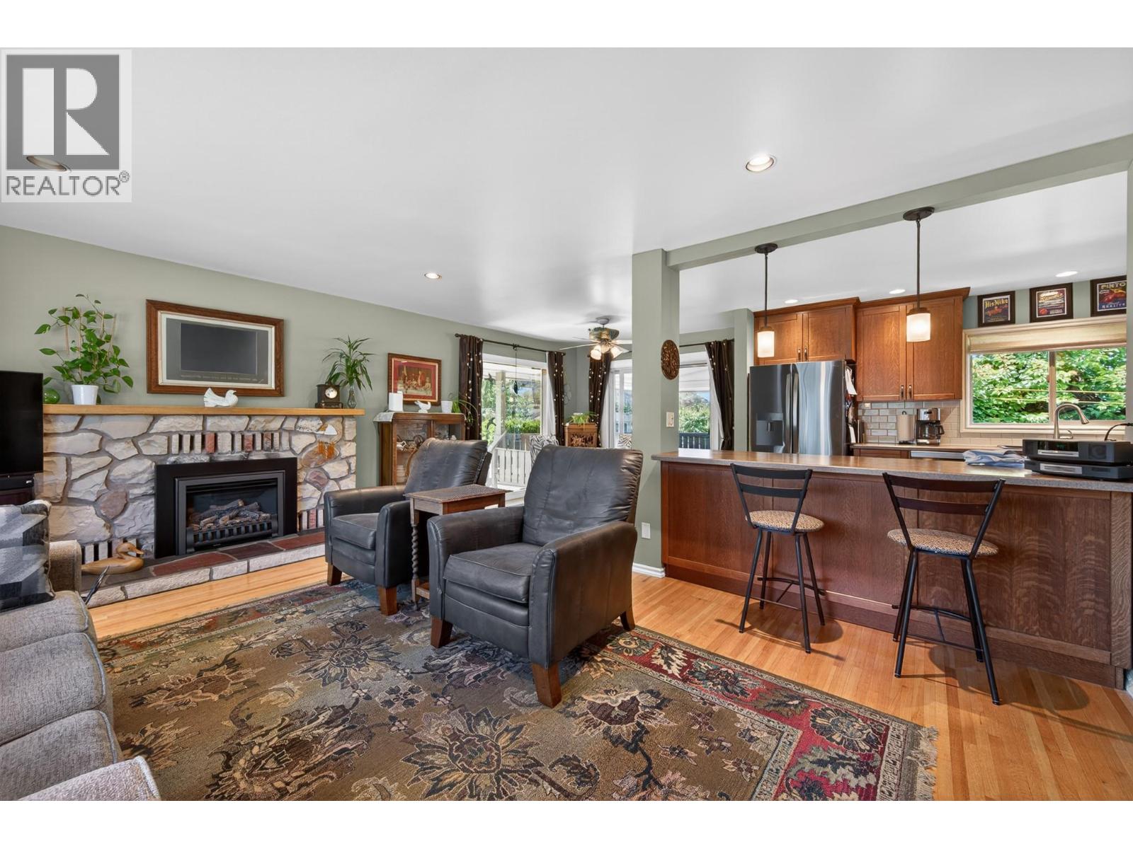 237 Schubert Drive, Kamloops, British Columbia  V2B 2E1 - Photo 5 - 10390608