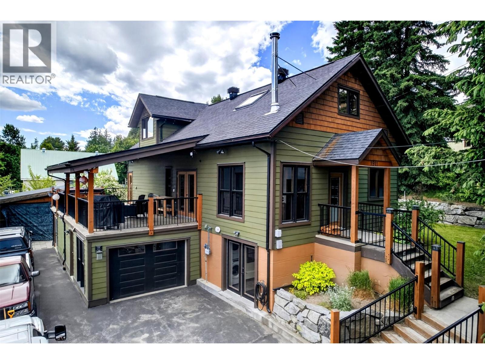 1911 Union Avenue, rossland, British Columbia