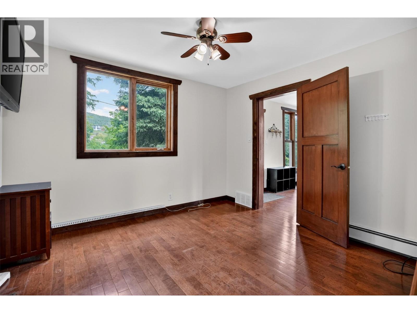 1911 Union Avenue, Rossland, British Columbia  V0G 1Y0 - Photo 17 - 10390025