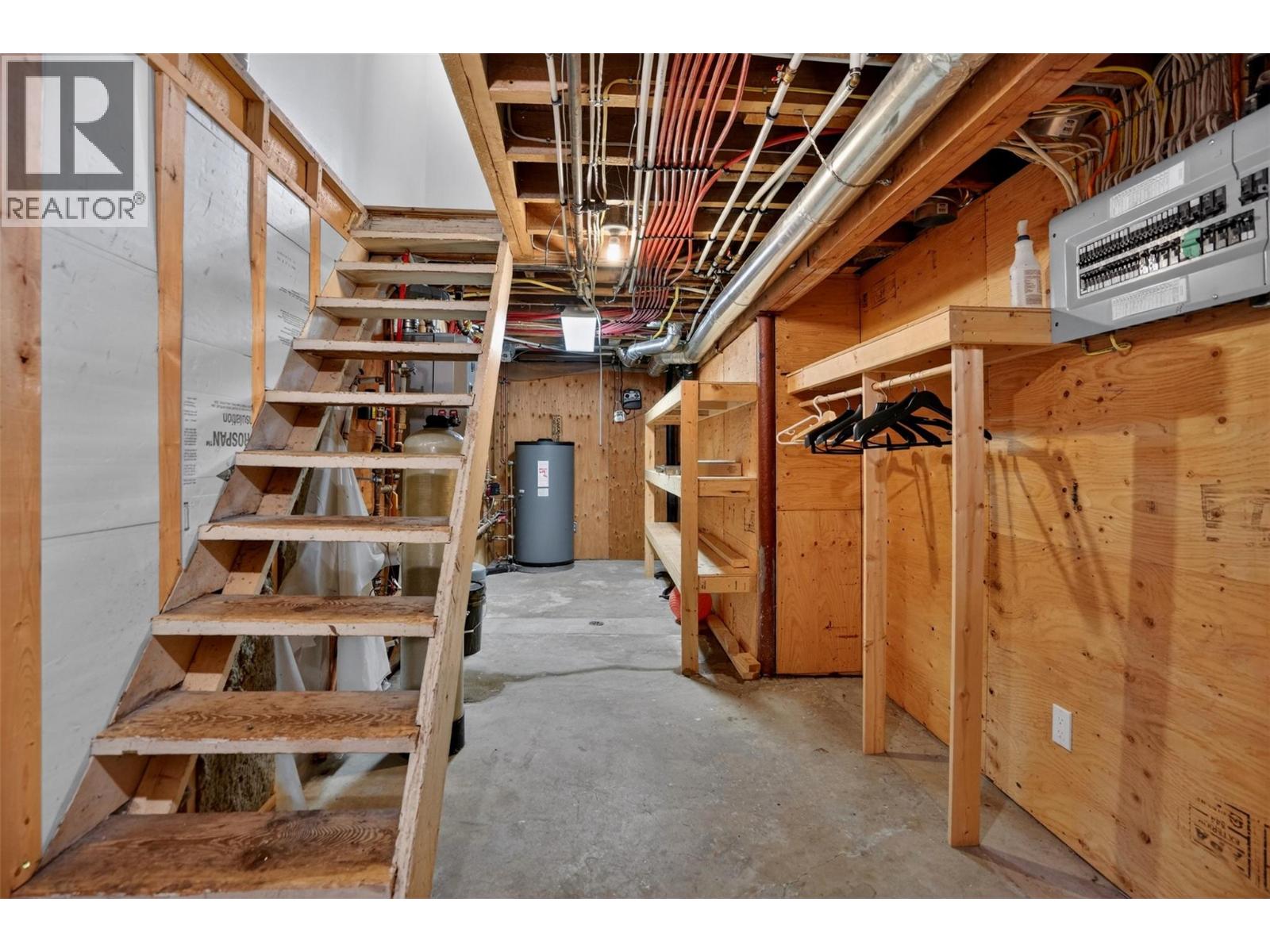 1911 Union Avenue, Rossland, British Columbia  V0G 1Y0 - Photo 30 - 10390025