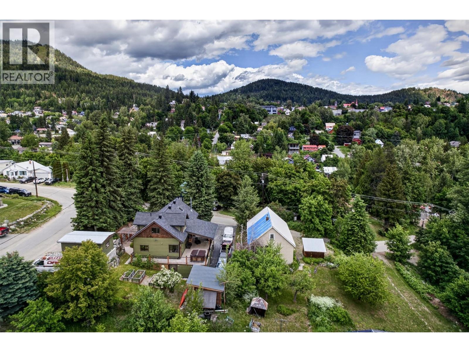 1911 Union Avenue, Rossland, British Columbia  V0G 1Y0 - Photo 65 - 10390025