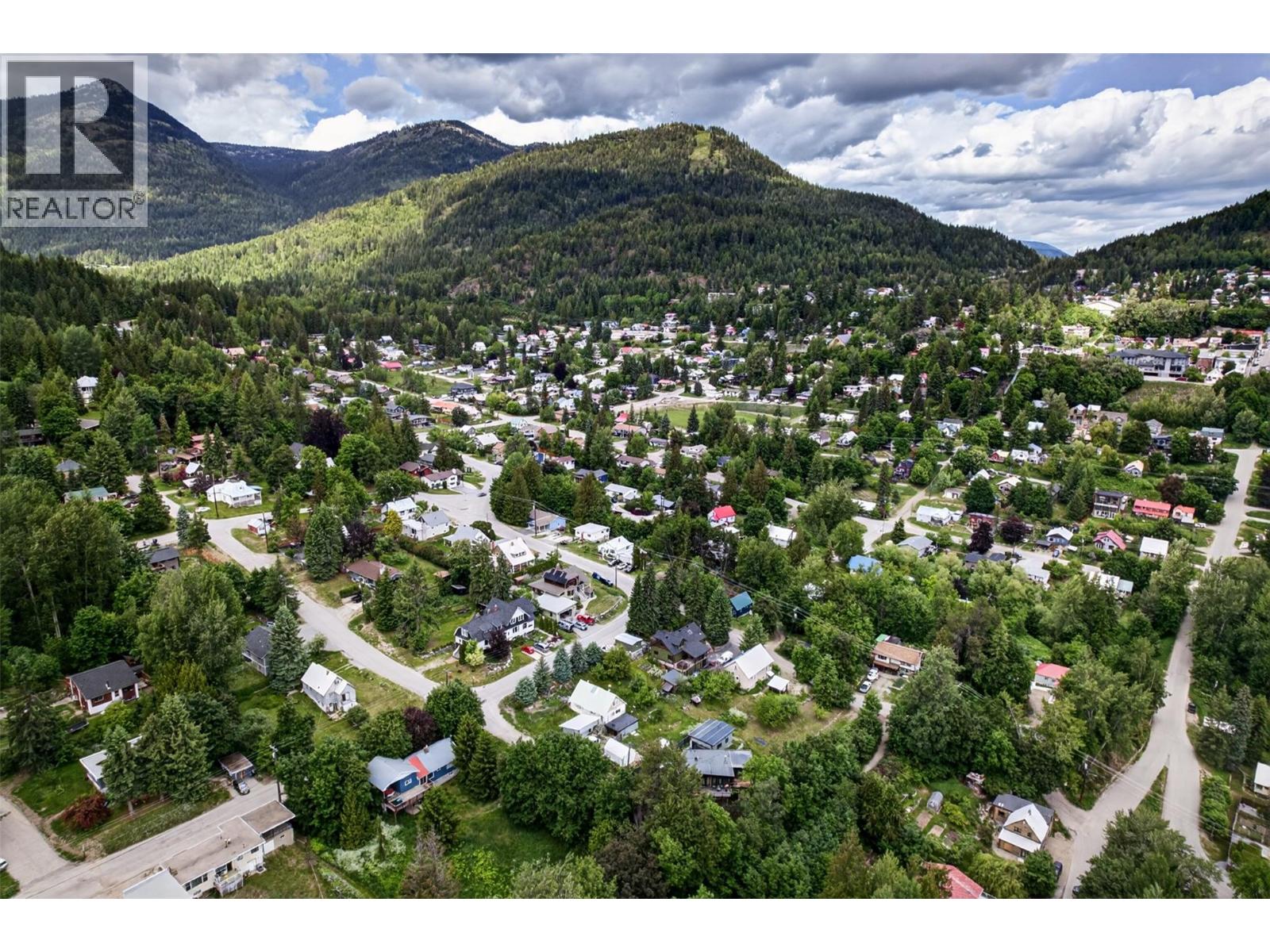 1911 Union Avenue, Rossland, British Columbia  V0G 1Y0 - Photo 68 - 10390025