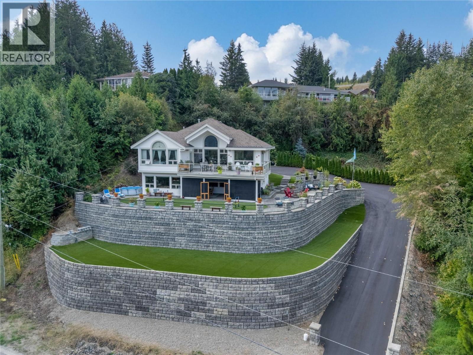 2422 Waverly Drive, Blind Bay, British Columbia  V0E 1H2 - Photo 10 - 10388921