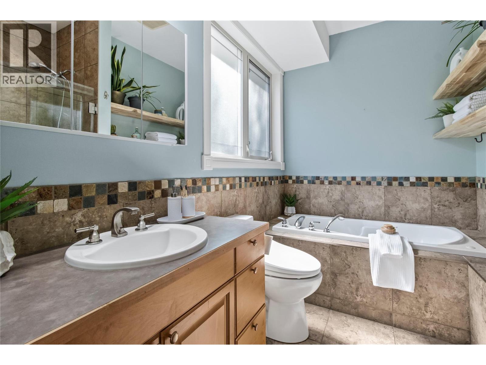 2422 Waverly Drive, Blind Bay, British Columbia  V0E 1H2 - Photo 32 - 10388921