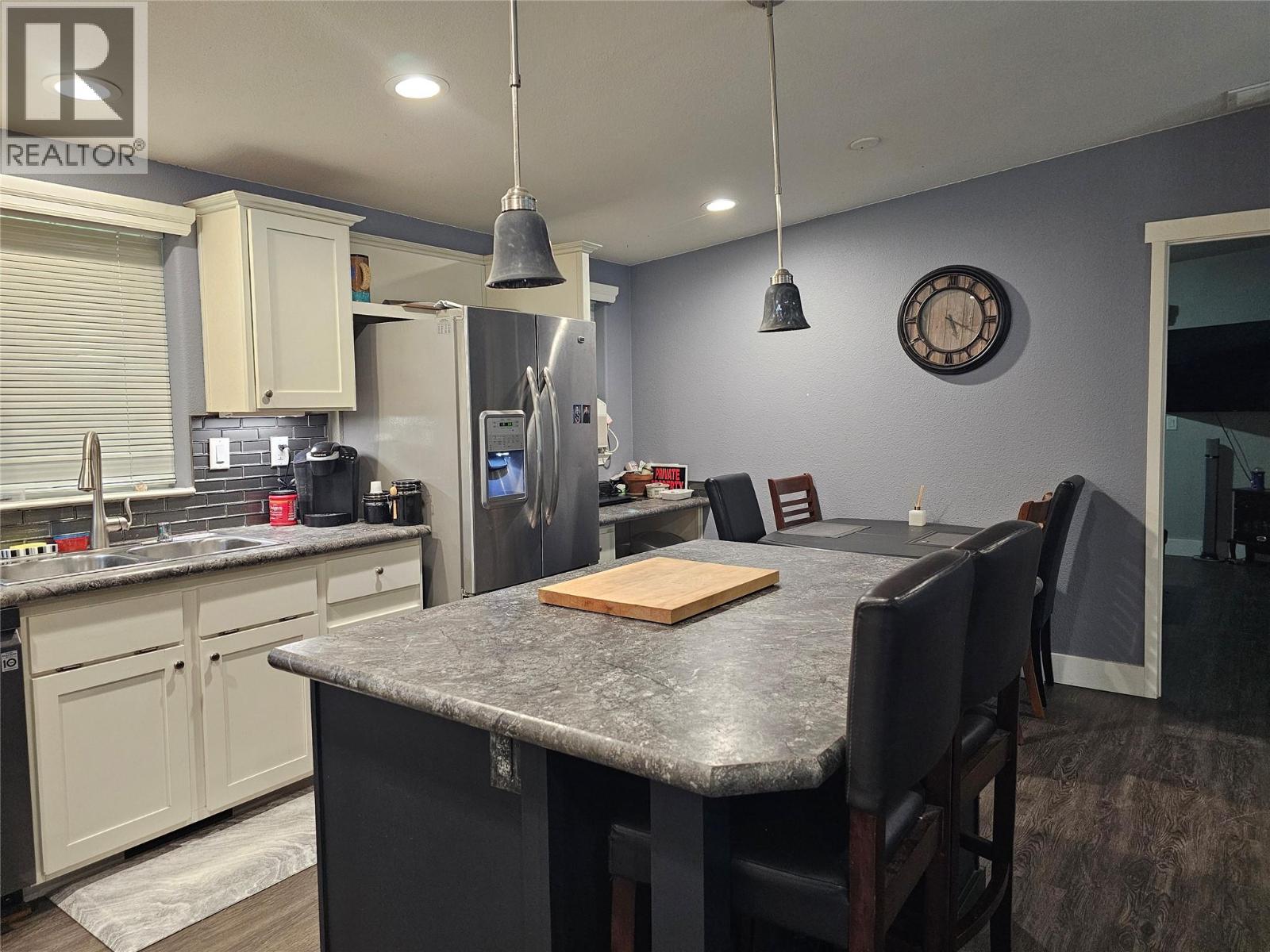 2385 Eva Road, Lee Creek, British Columbia  V0E 1M4 - Photo 20 - 10390764
