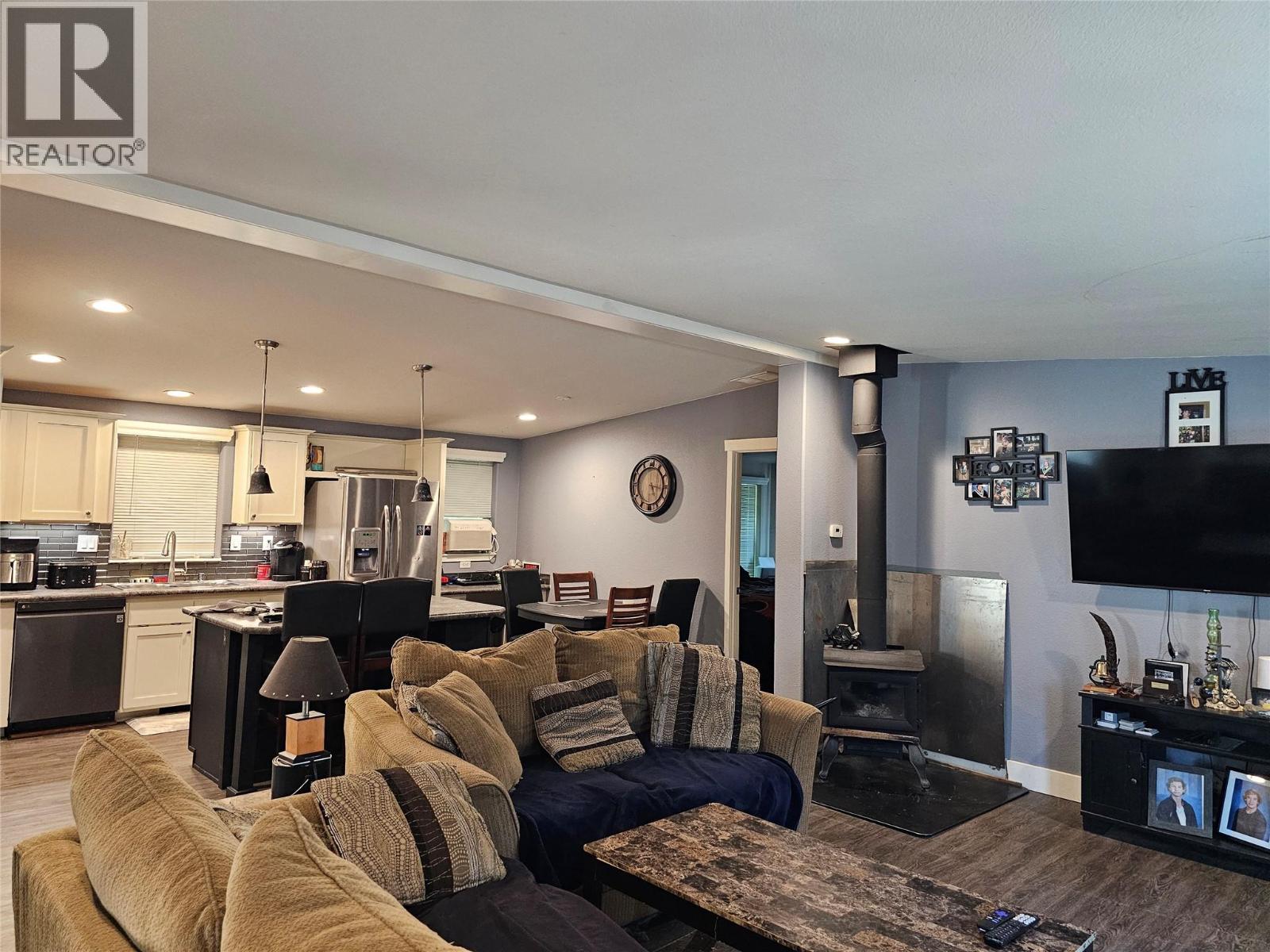 2385 Eva Road, Lee Creek, British Columbia  V0E 1M4 - Photo 27 - 10390764