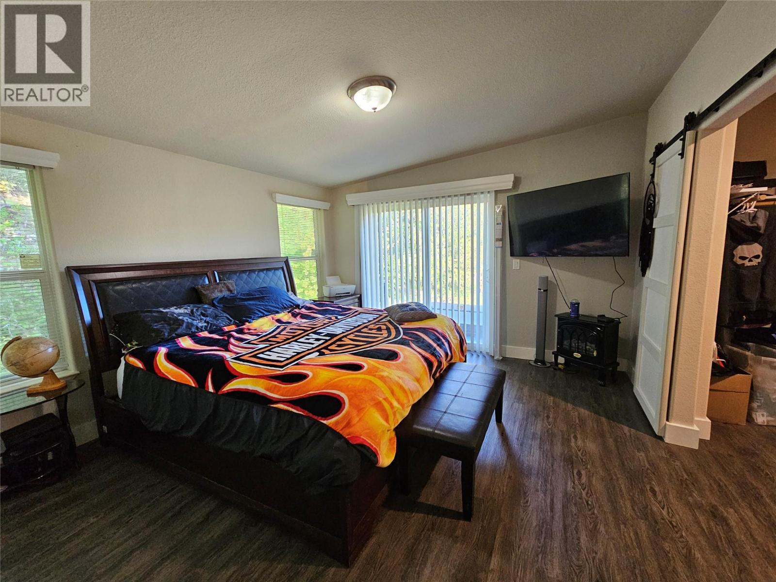 2385 Eva Road, Lee Creek, British Columbia  V0E 1M4 - Photo 29 - 10390764