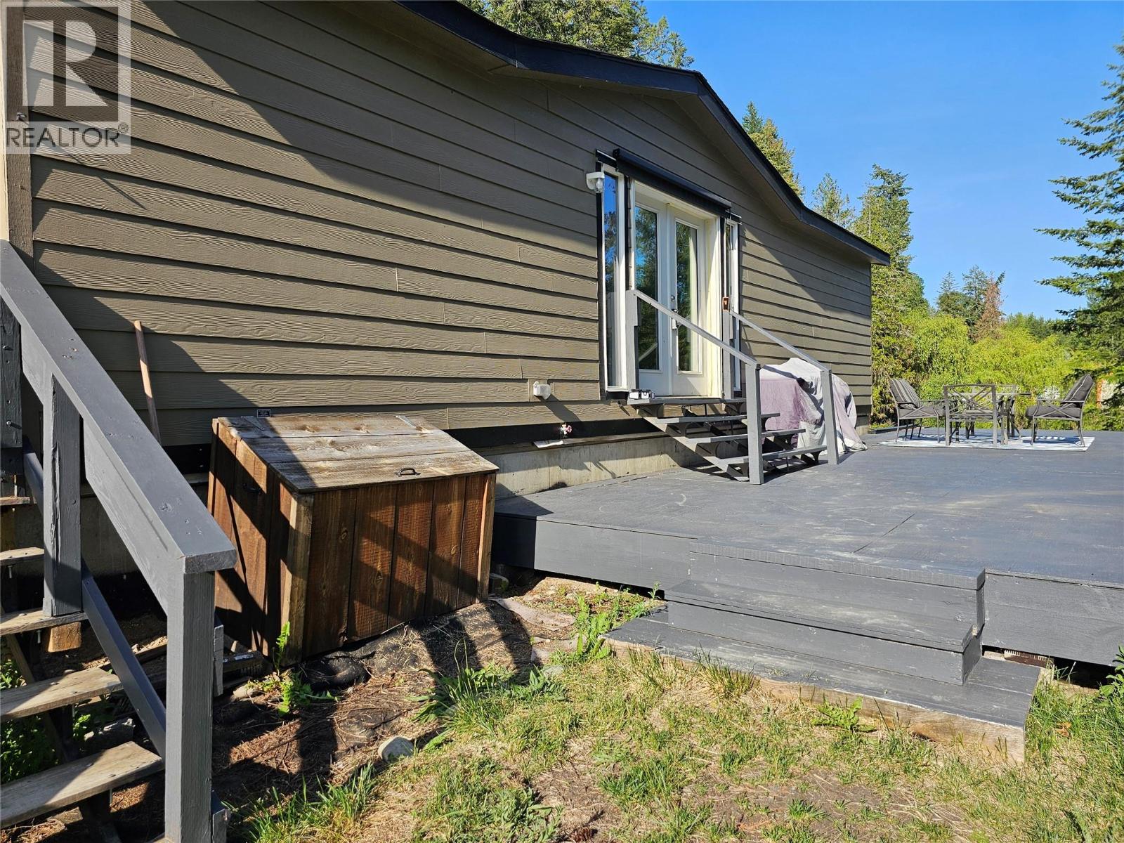 2385 Eva Road, Lee Creek, British Columbia  V0E 1M4 - Photo 46 - 10390764