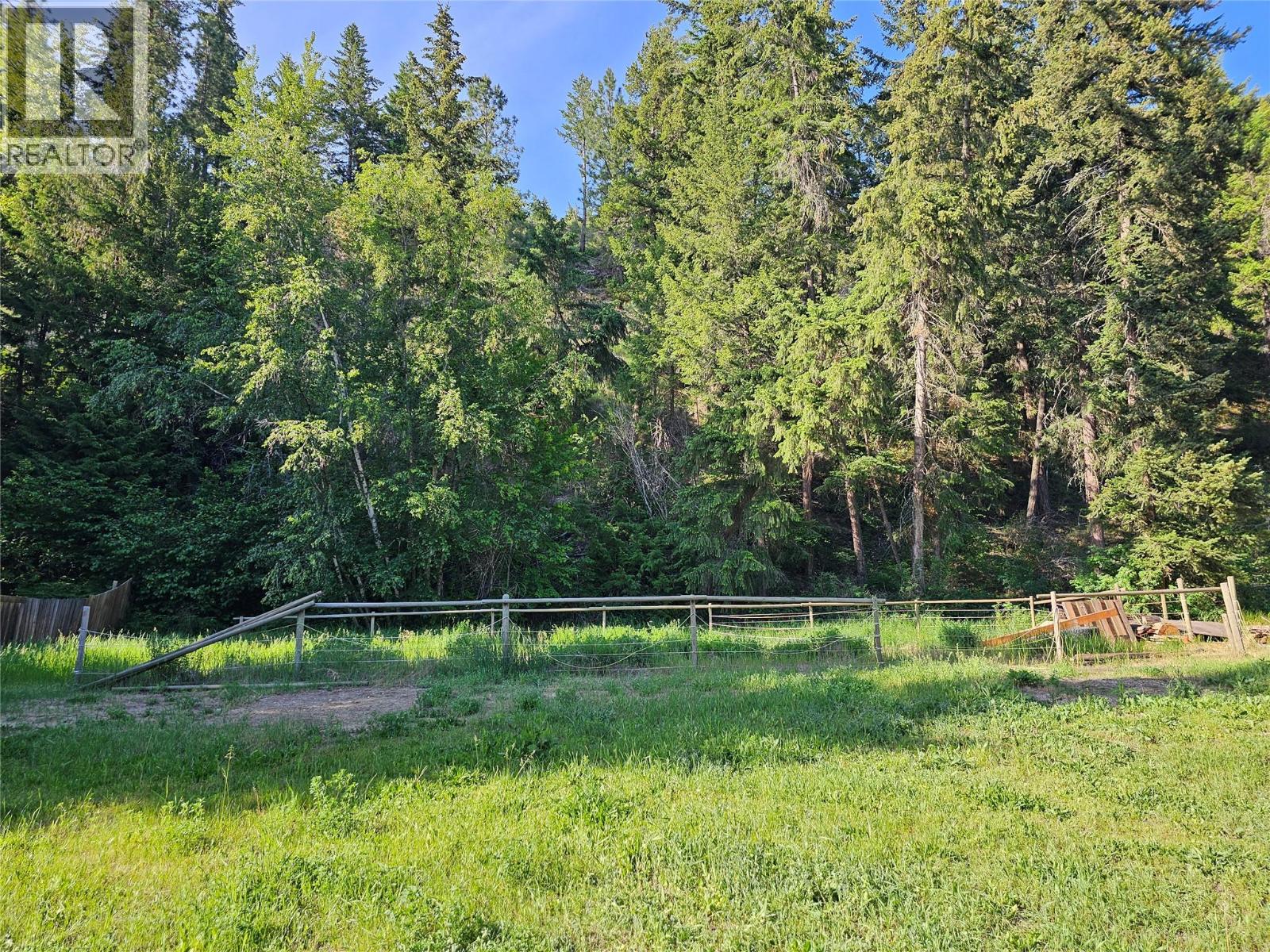 2385 Eva Road, Lee Creek, British Columbia  V0E 1M4 - Photo 54 - 10390764