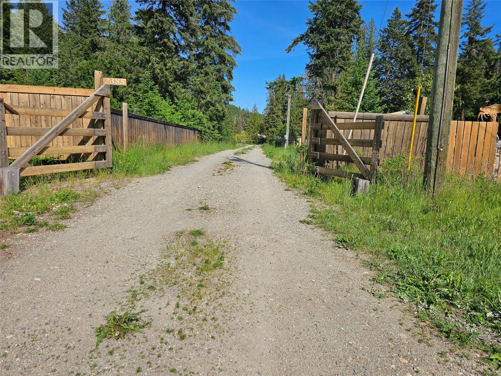 2385 Eva Road, Lee Creek, British Columbia  V0E 1M4 - Photo 6 - 10390764