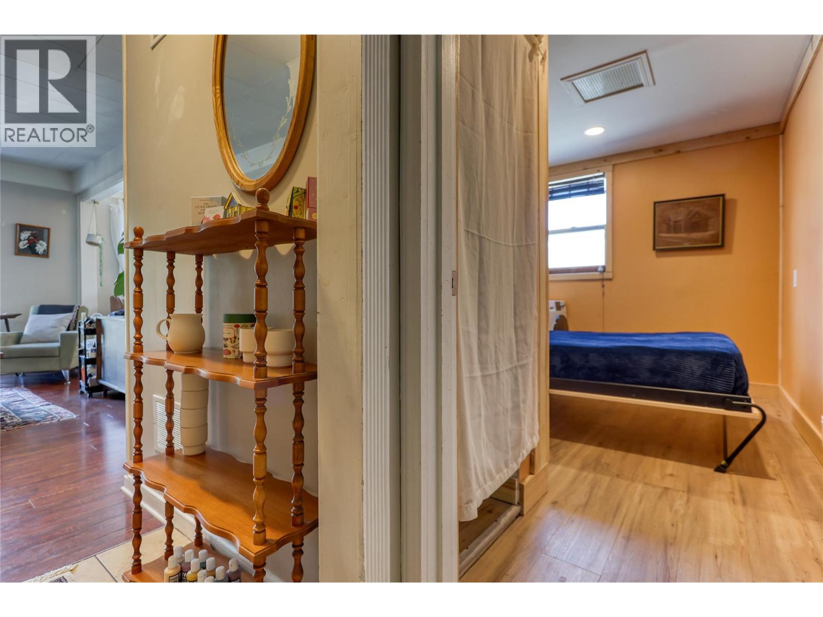 2044 Washington Street Unit# 10, Rossland, British Columbia  V0G 1Y0 - Photo 12 - 10389795